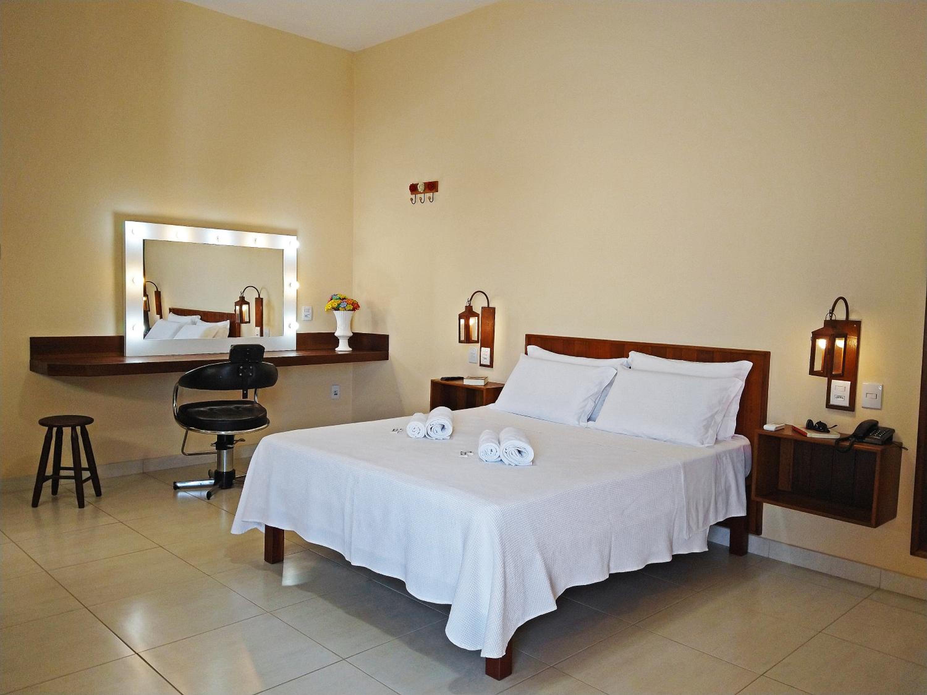 Queen Room with Spa Bath