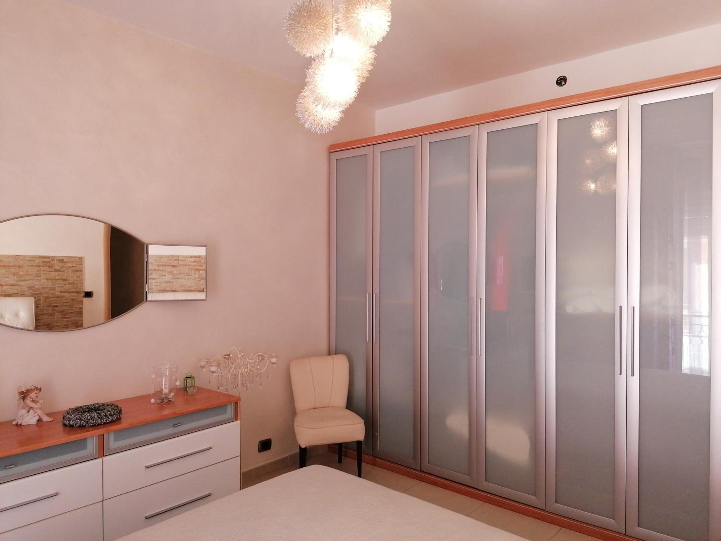Double Room with Private Bathroom - Photo 40