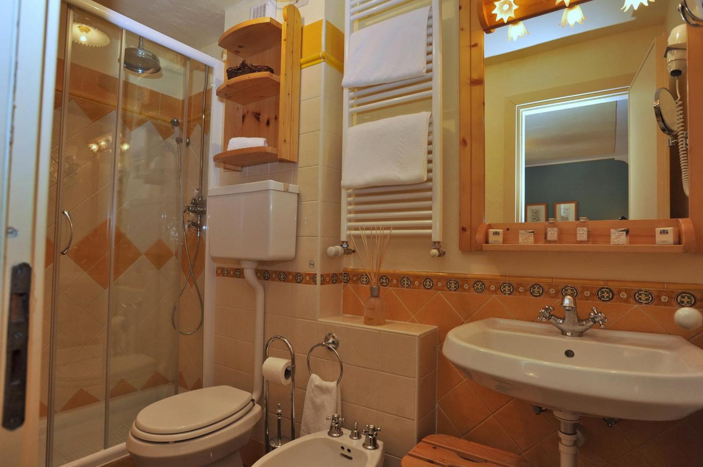 Triple Room with Balcony - Photo 4