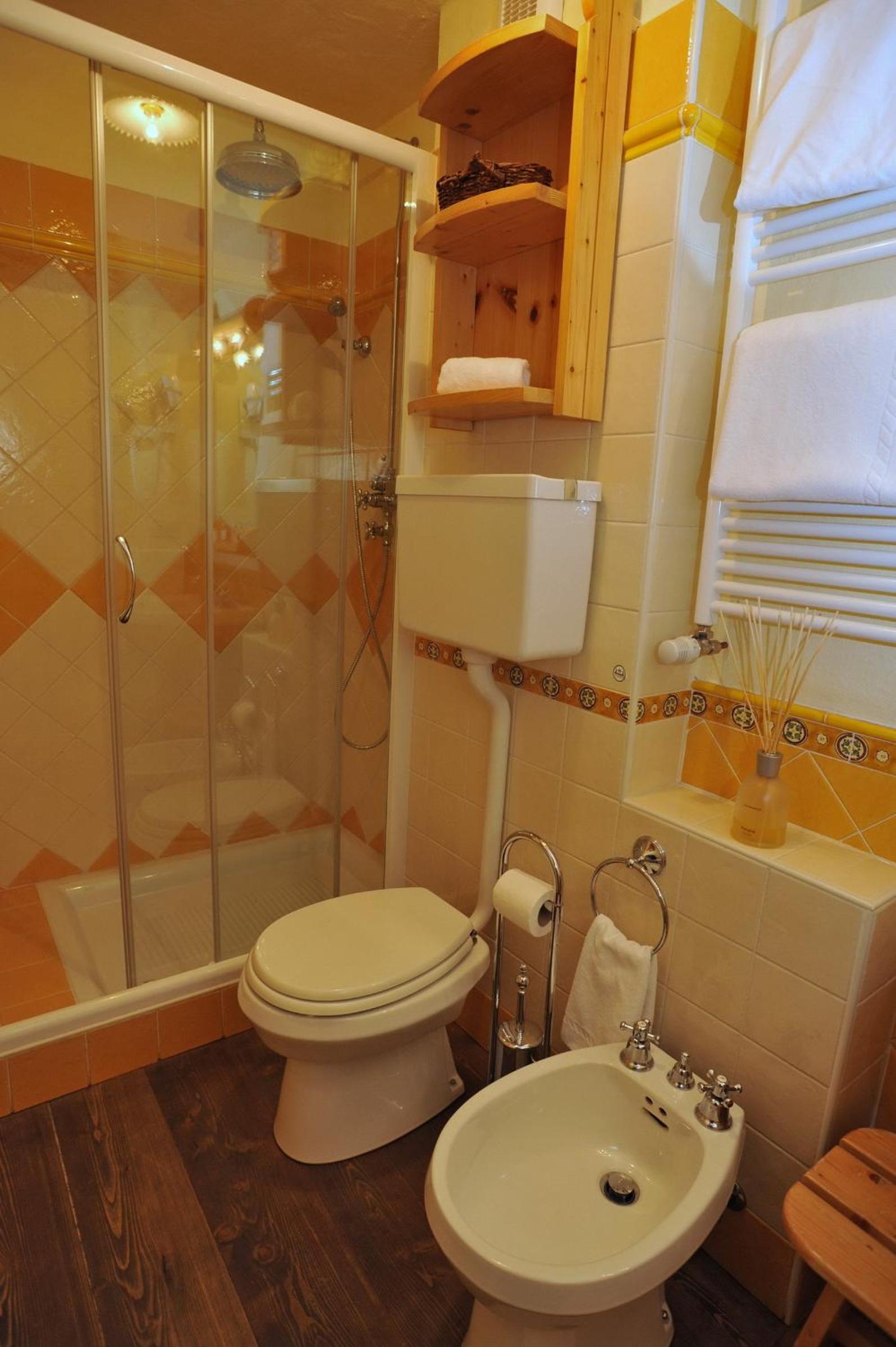 Double Room with Balcony - Photo 5