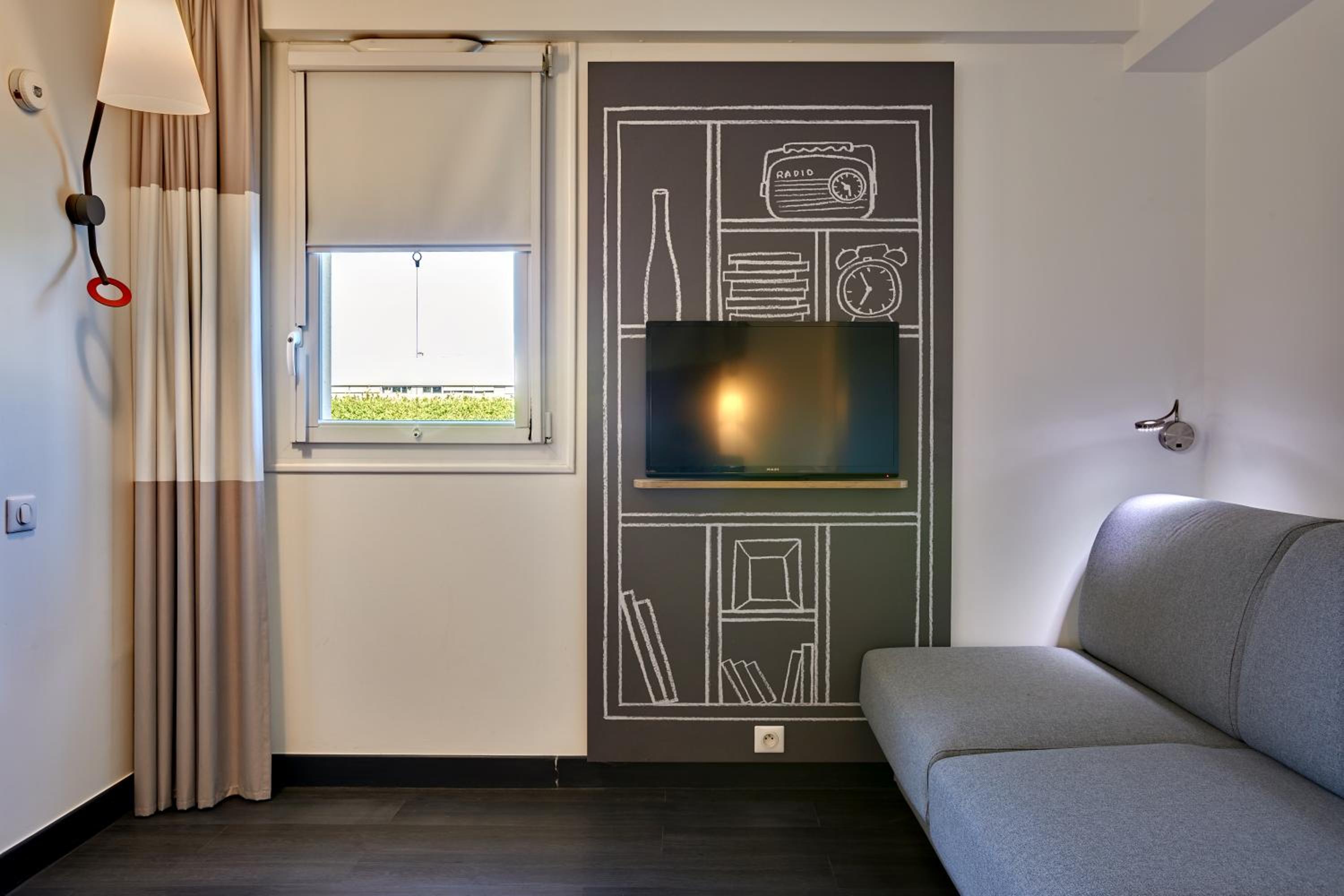 Standard  Room with 1 Double bed and 1 Sofa Bed - Photo 11