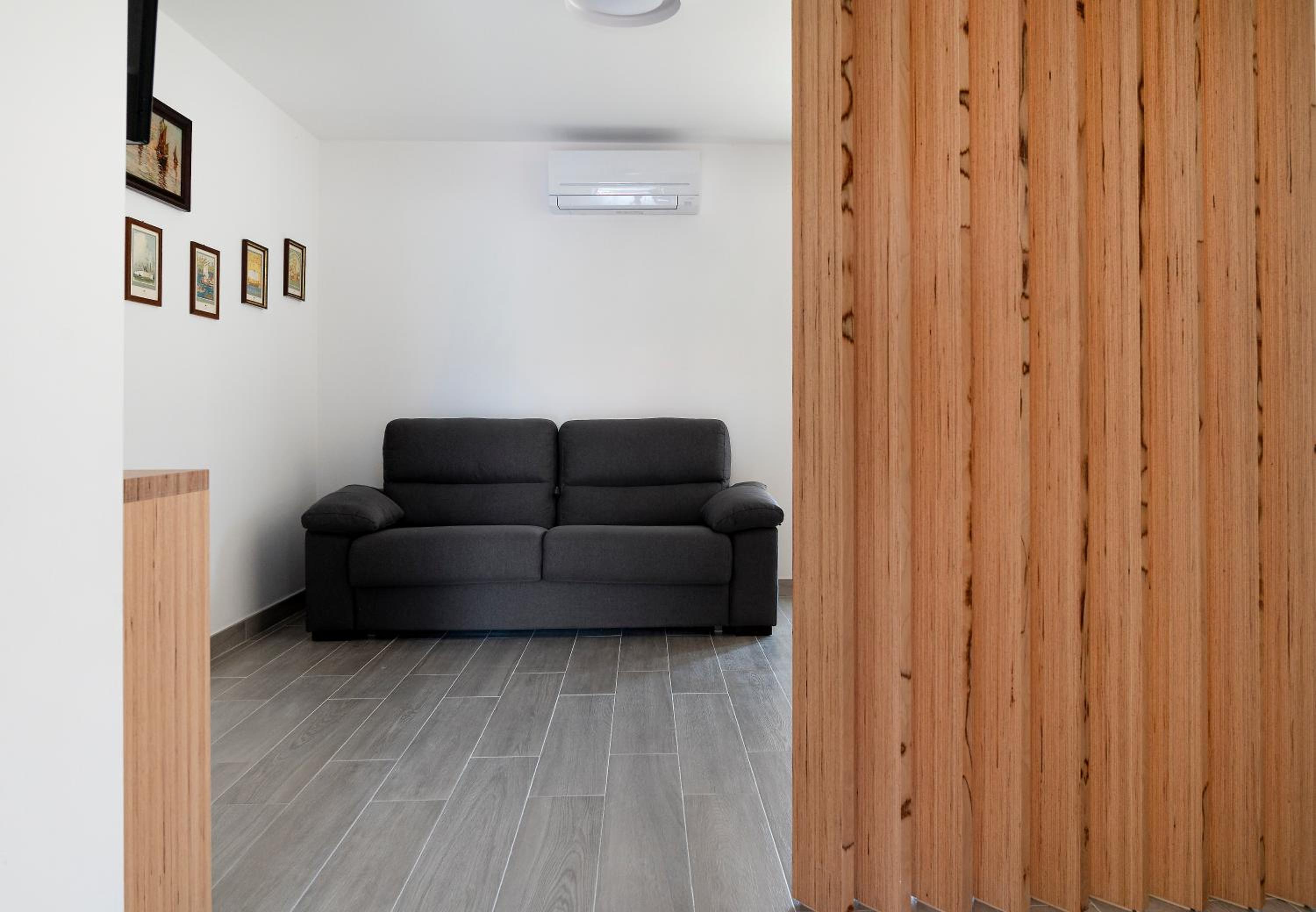 Apartment - Ground Floor photo 2