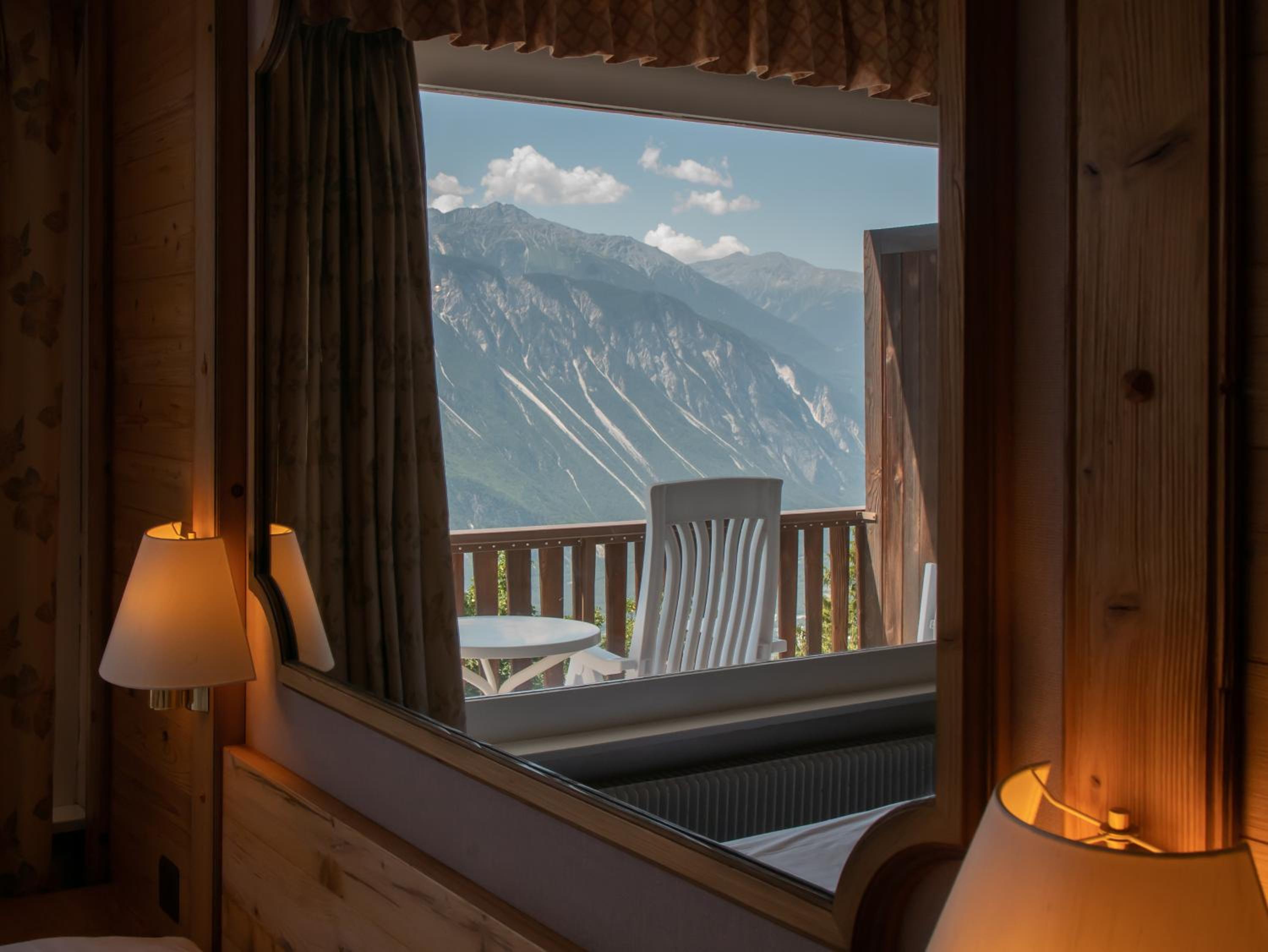 Superior Double Room with Mountain View