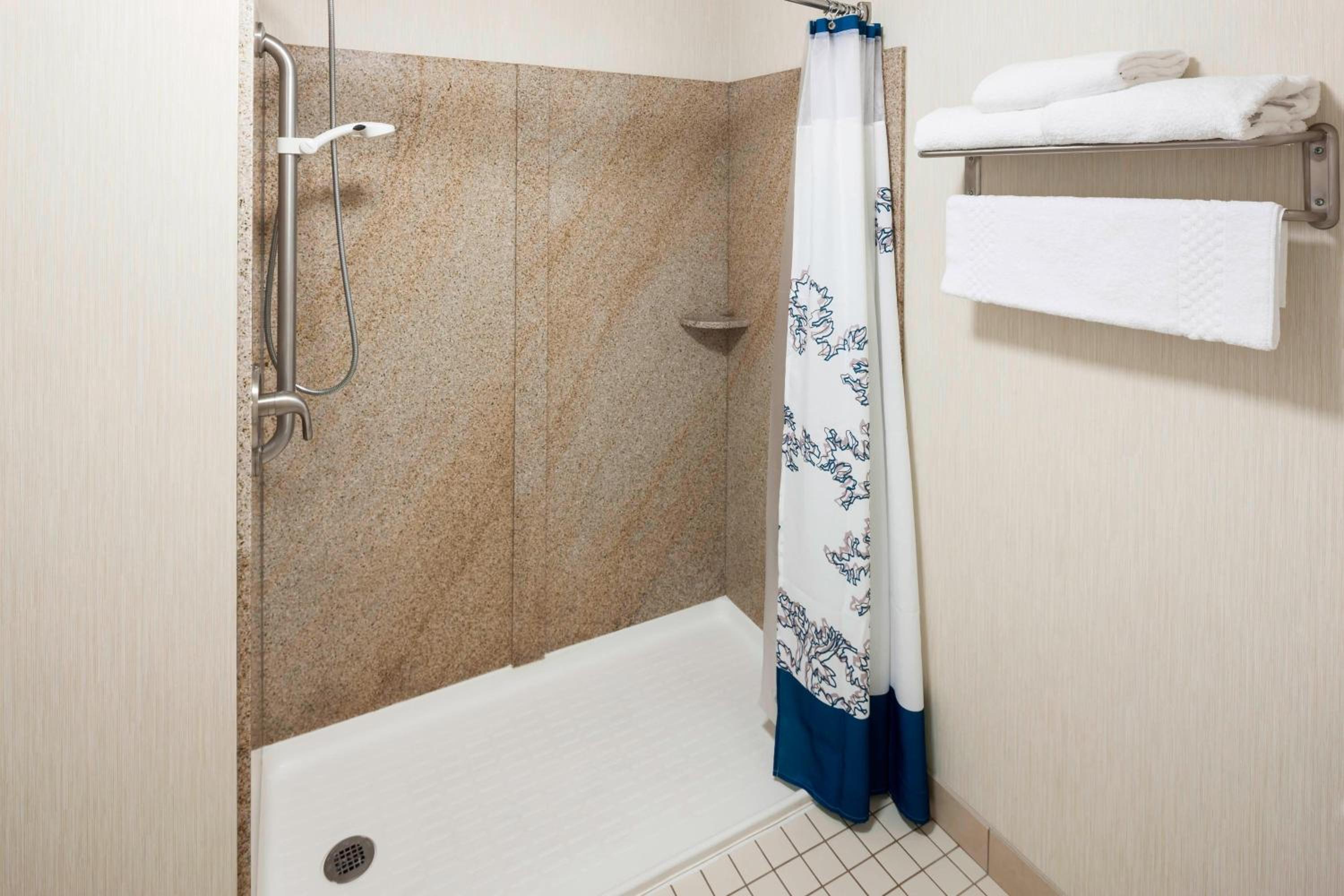 Two-Bedroom Suite, photo 6