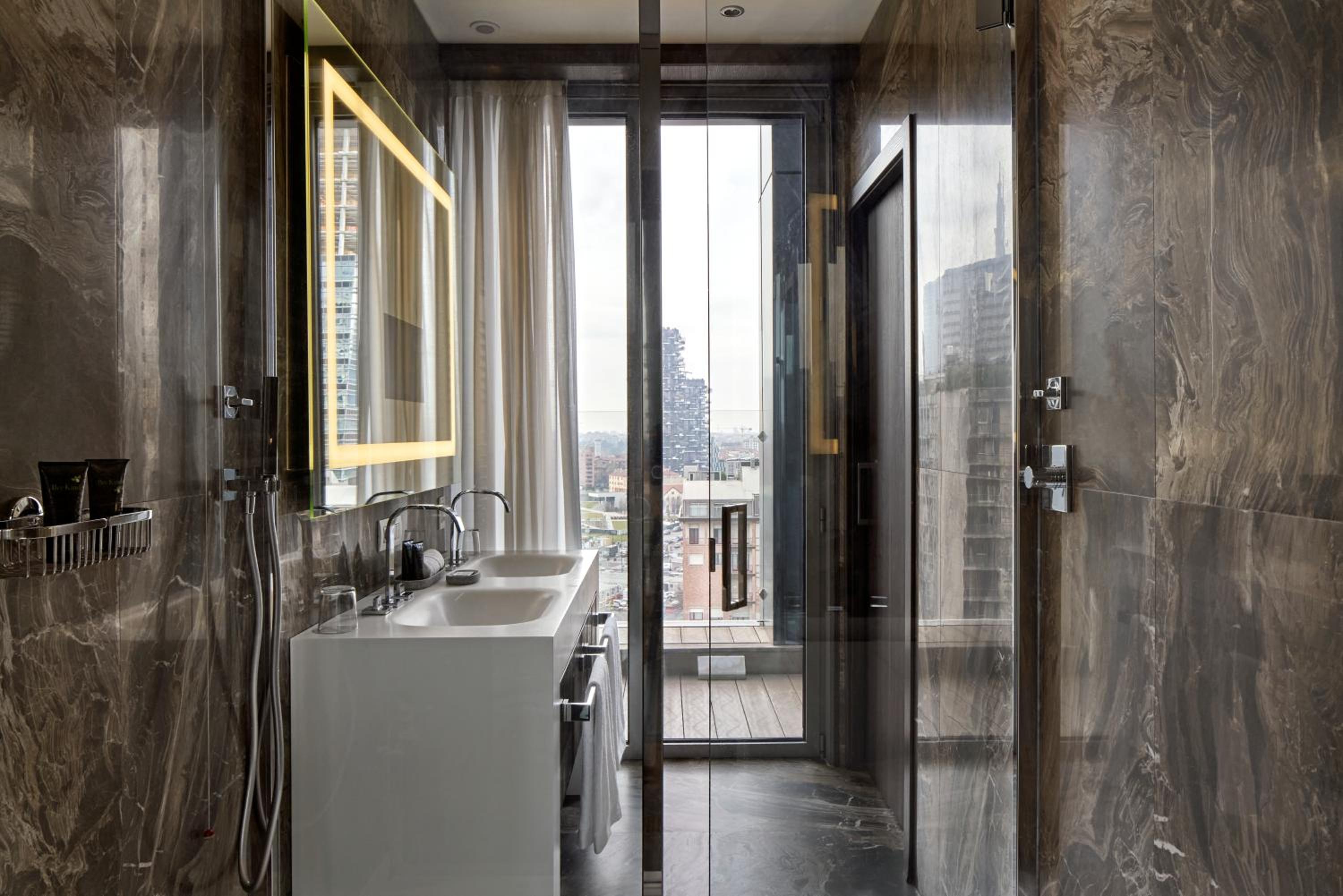 Terrace Suite thumbnail 6