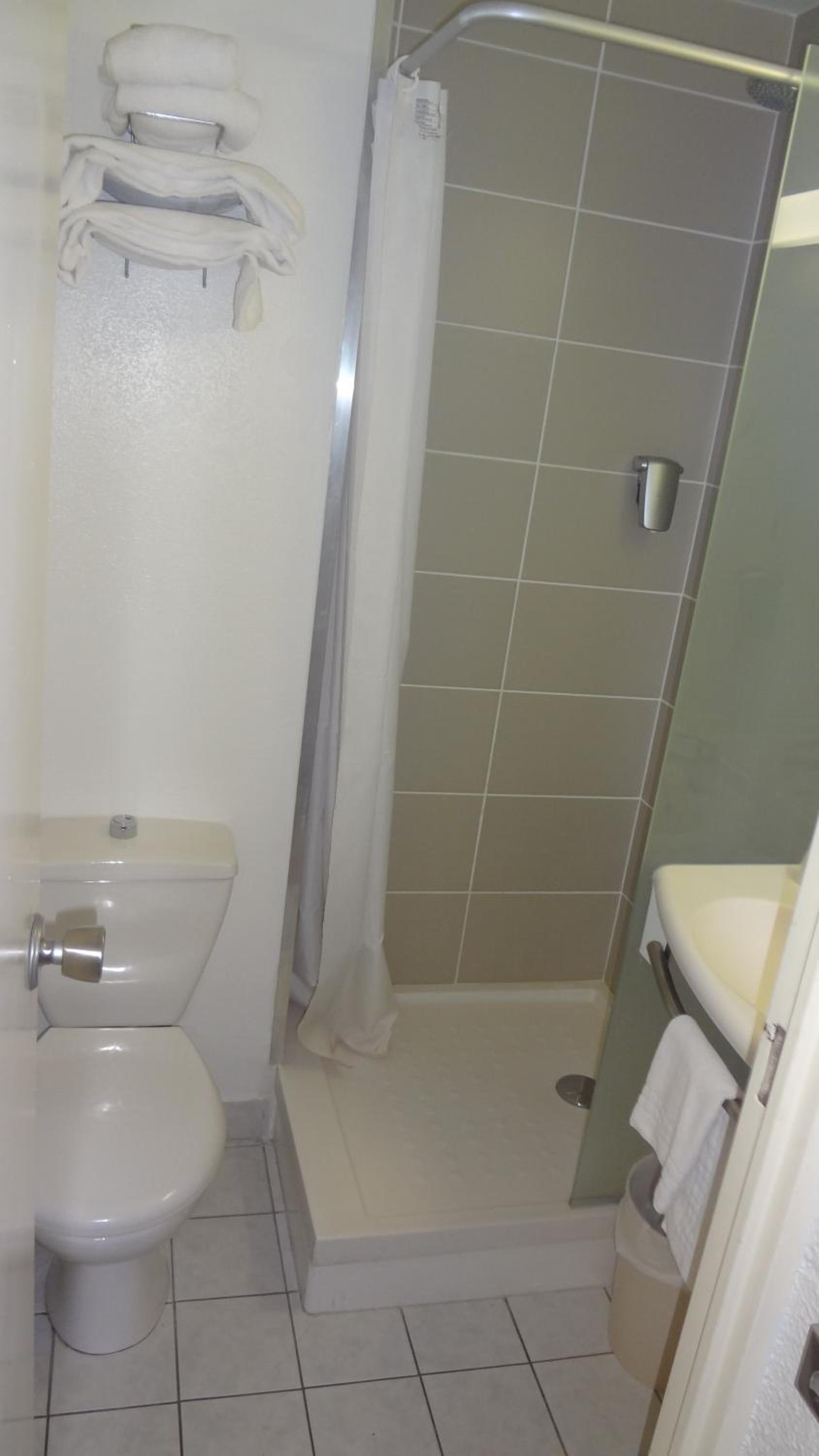 Double Room - Photo 13