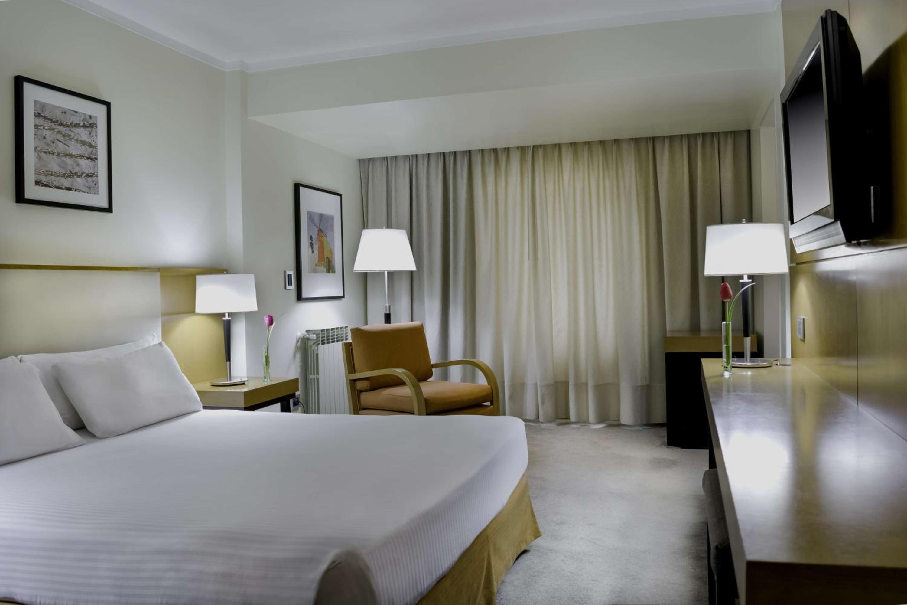 Standard Double Or Twin Room Free Parking Promo