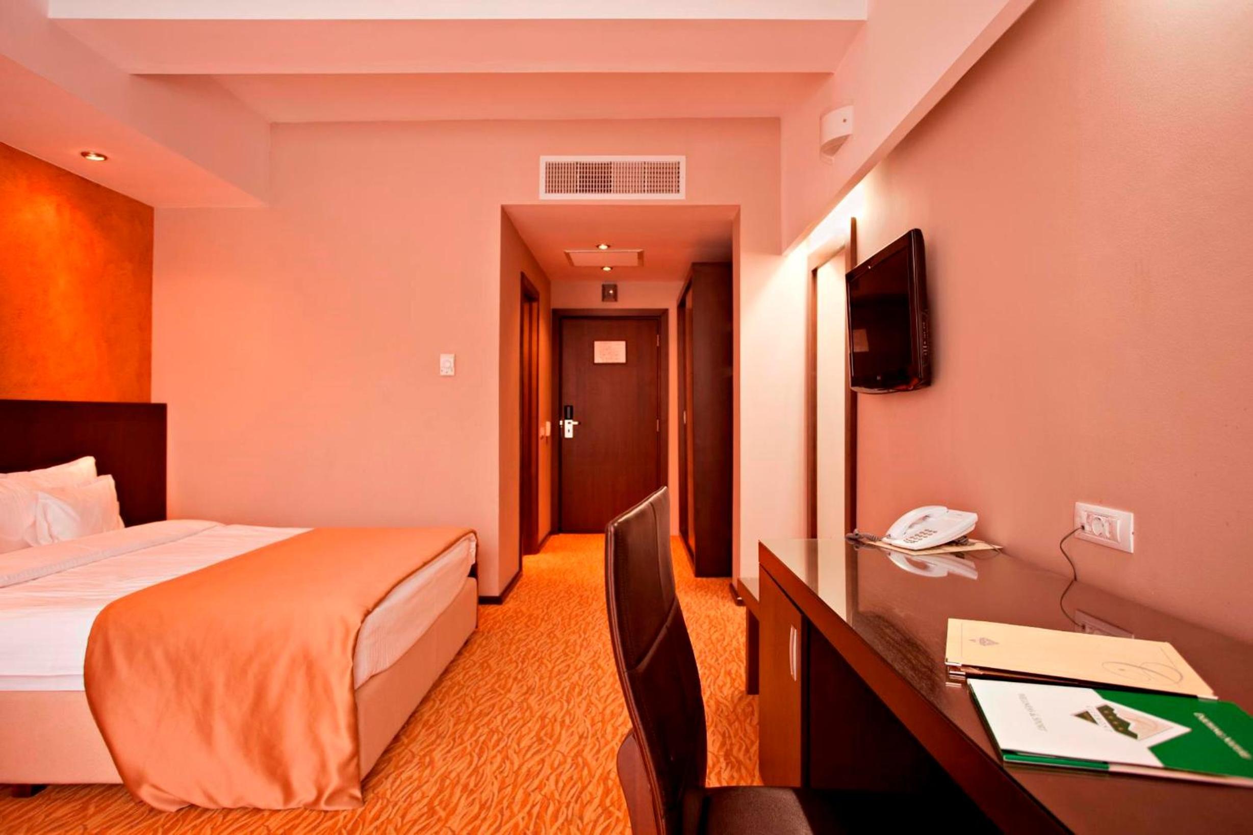 Standard Twin Room with Spa Access  photo 3