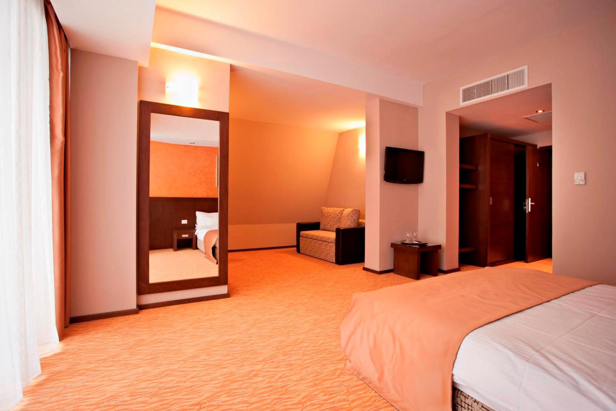 Executive Double Room with Spa Access photo 3