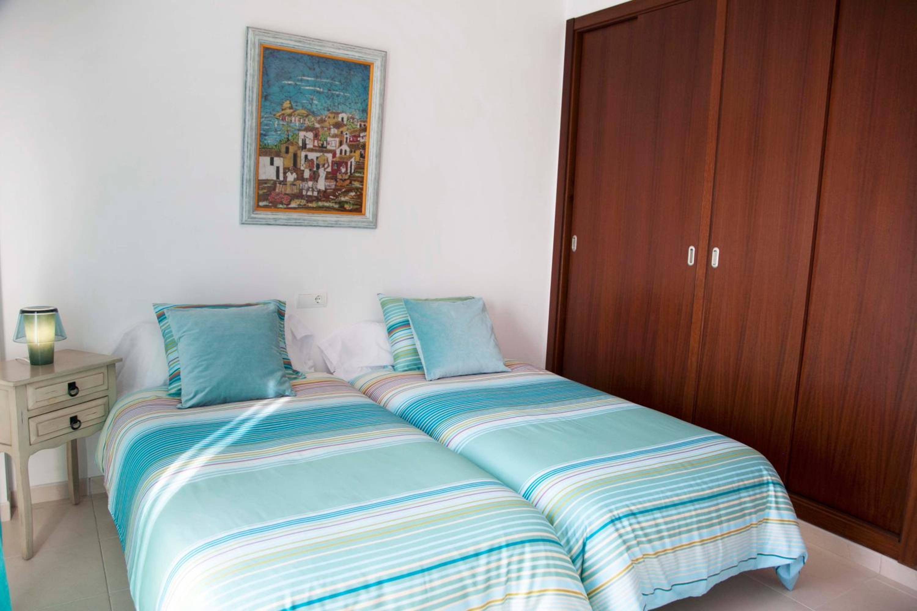 Villa de Tres Habitaciones