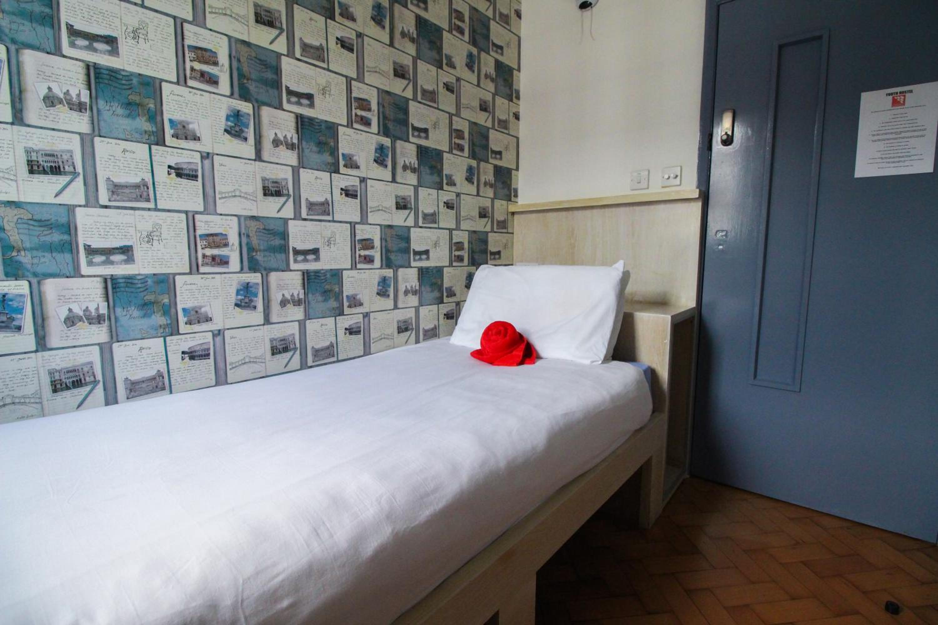 Single Room photo 3