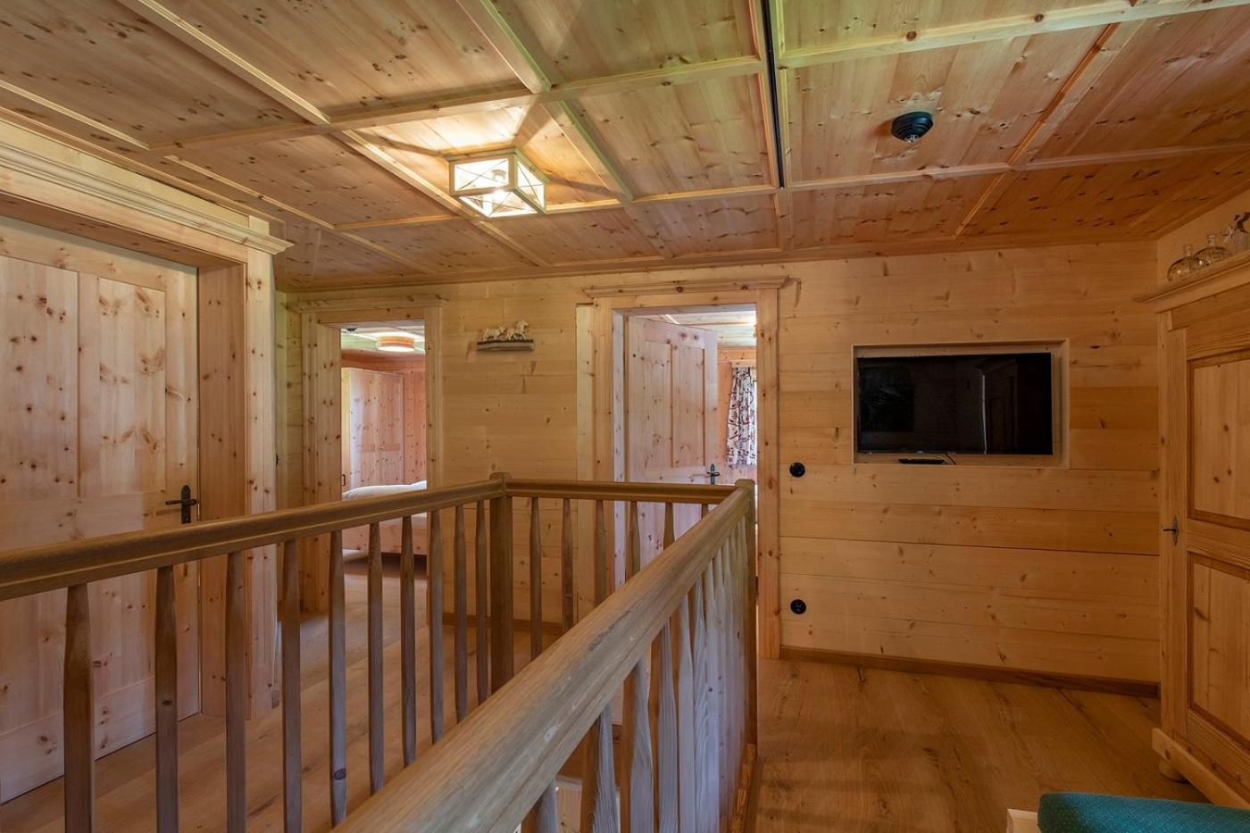 Three-Bedroom House photo 3