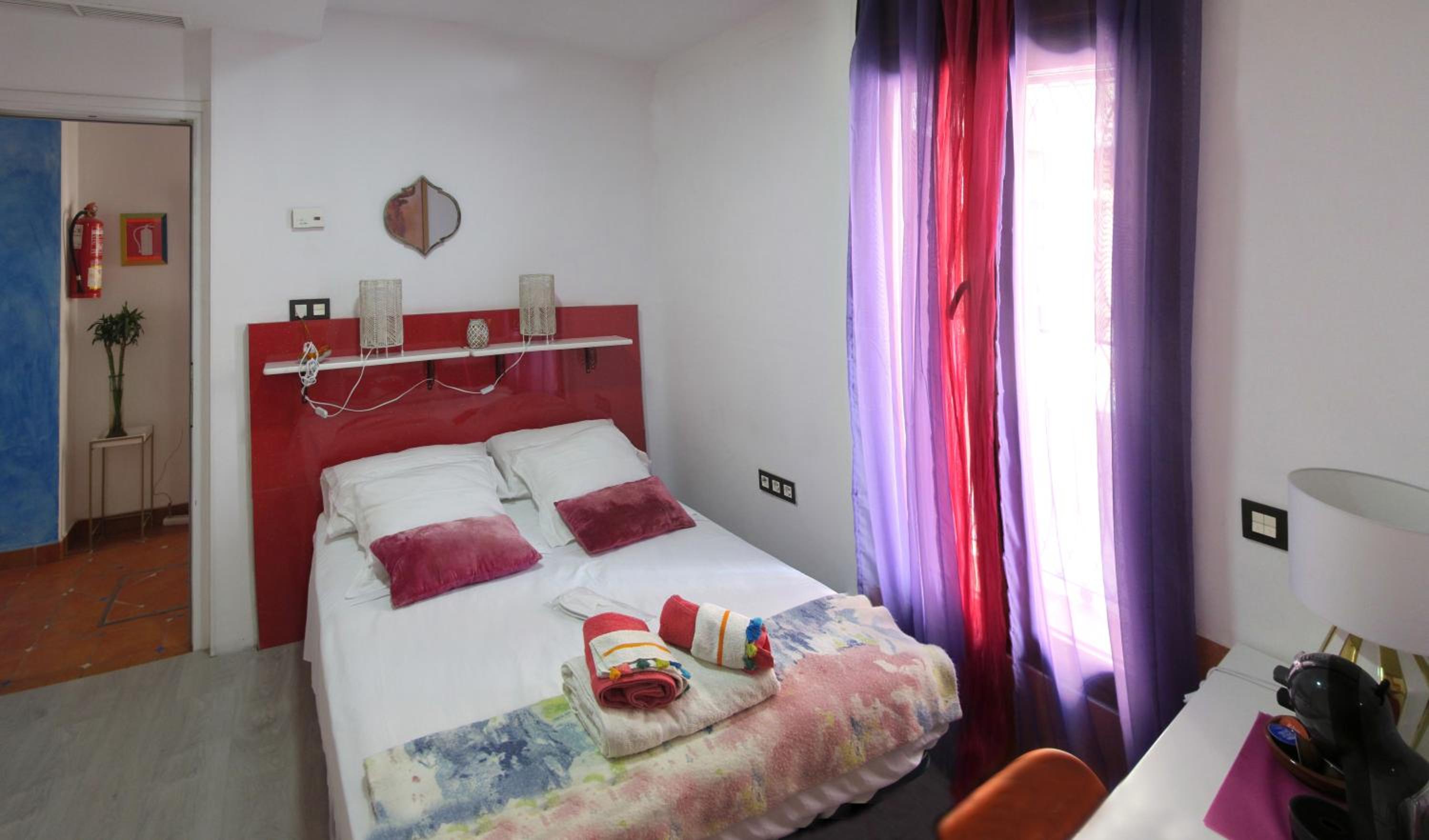 Double Room - Photo 3