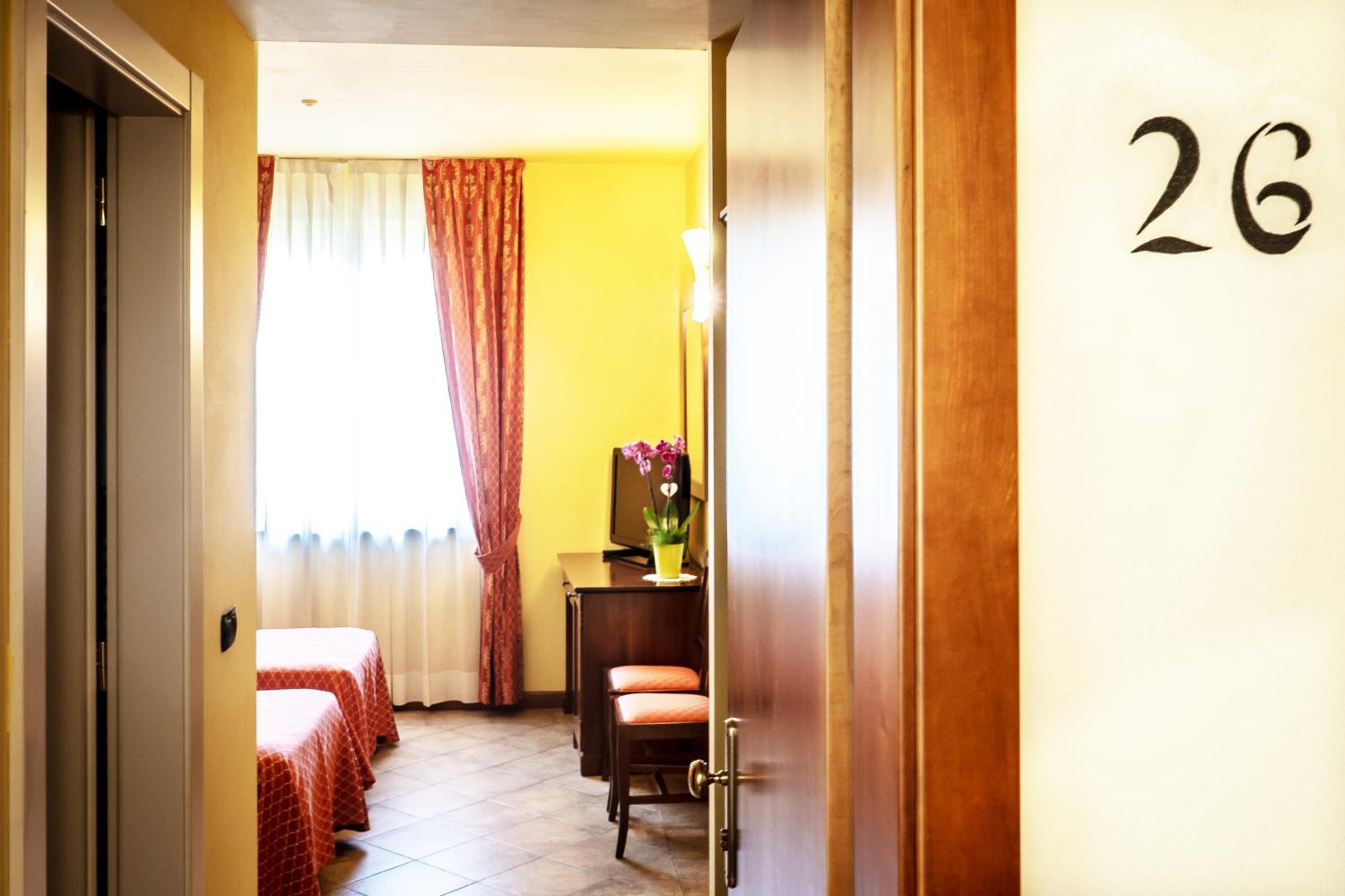 Double or Twin Room - Photo 1