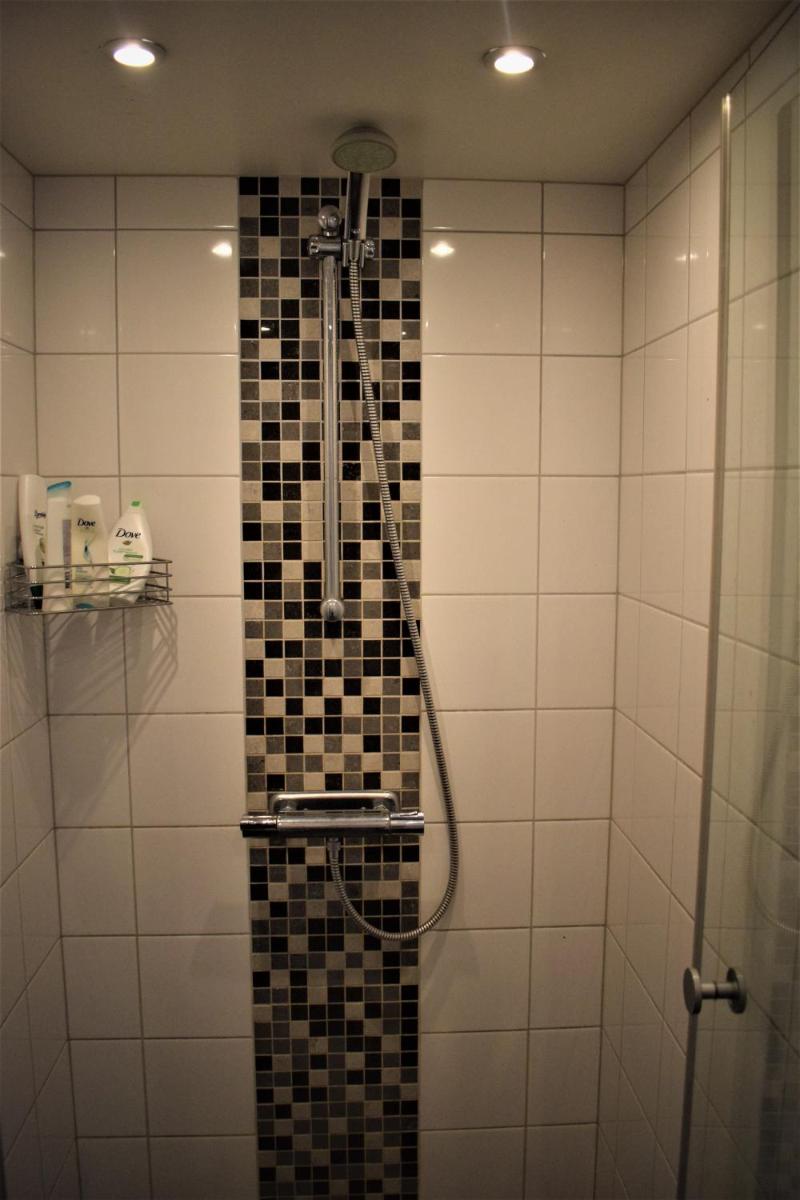 Standard Single Room with Shared Bathroom photo 2
