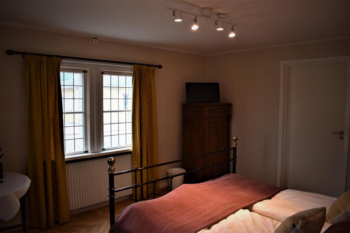 Standard Double Room with Shared Bathroom photo 1