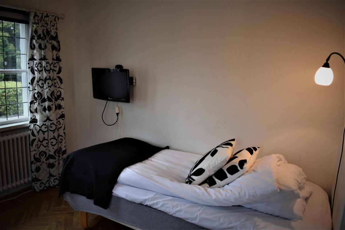Standard Single Room with Shared Bathroom photo 3