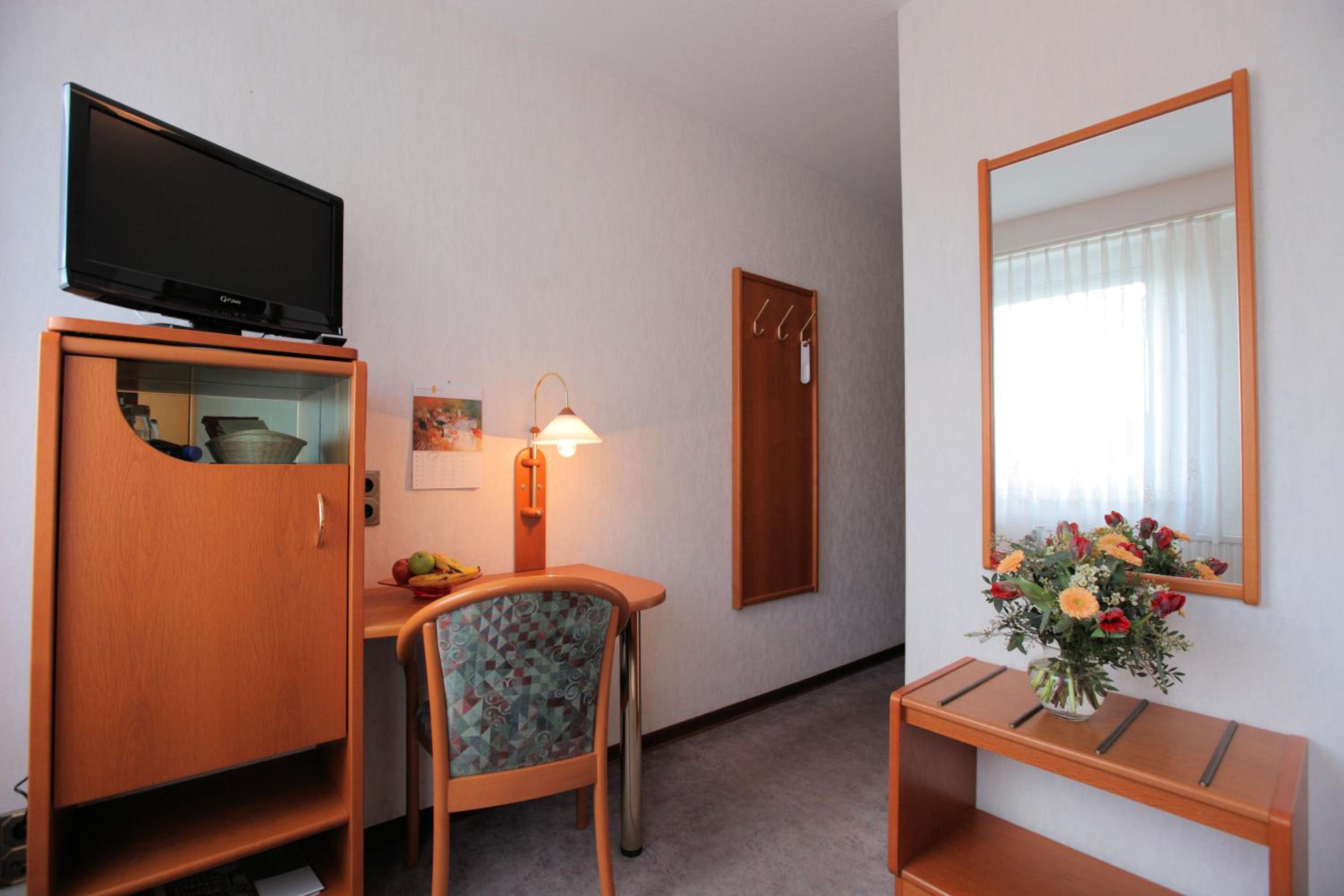 Single Room photo 2
