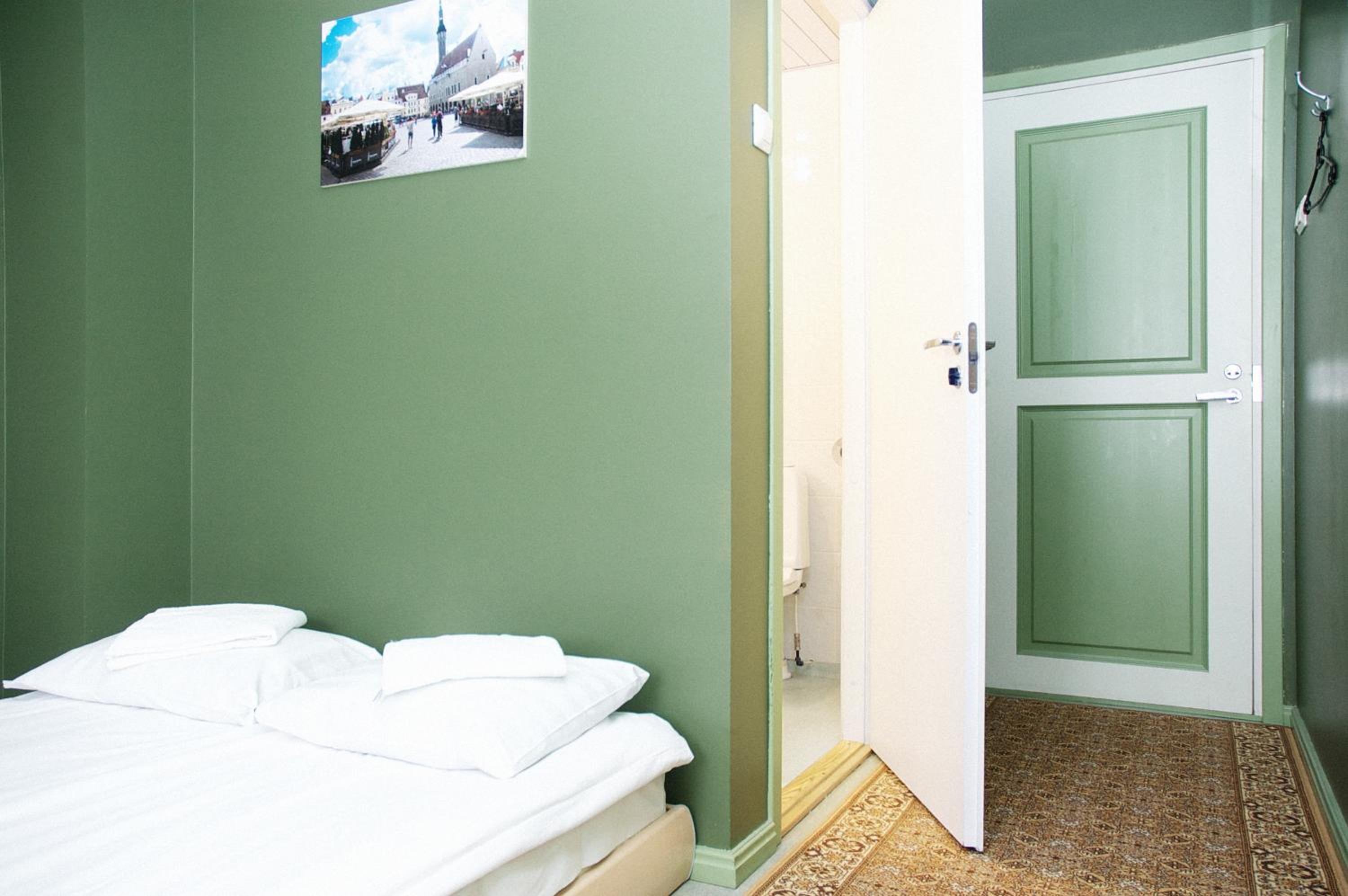 Double Room with Private Bathroom - Photo 1