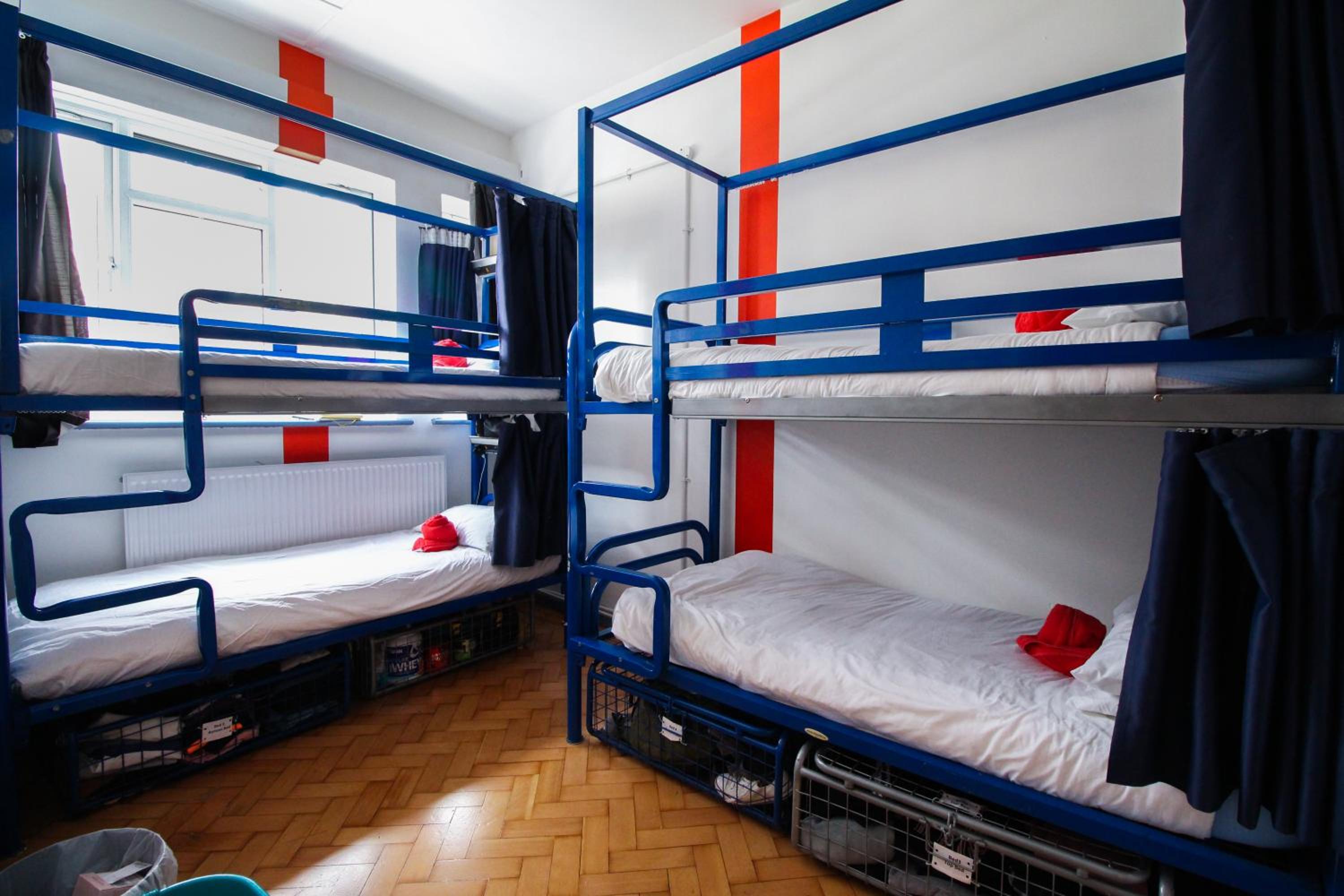 Bed in 4-Bed Mixed Dormitory Room photo 1