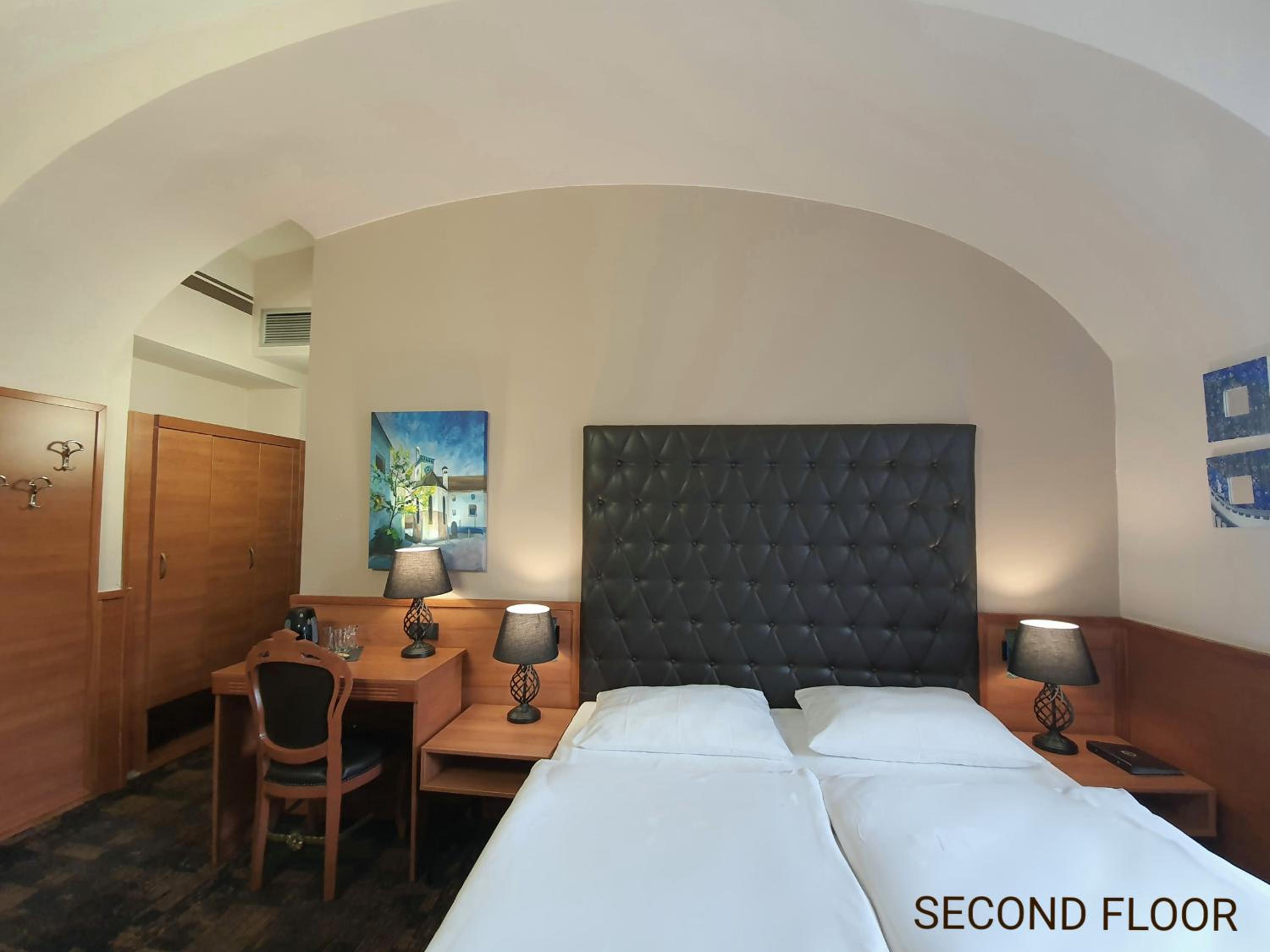 Classic Triple Room photo 1