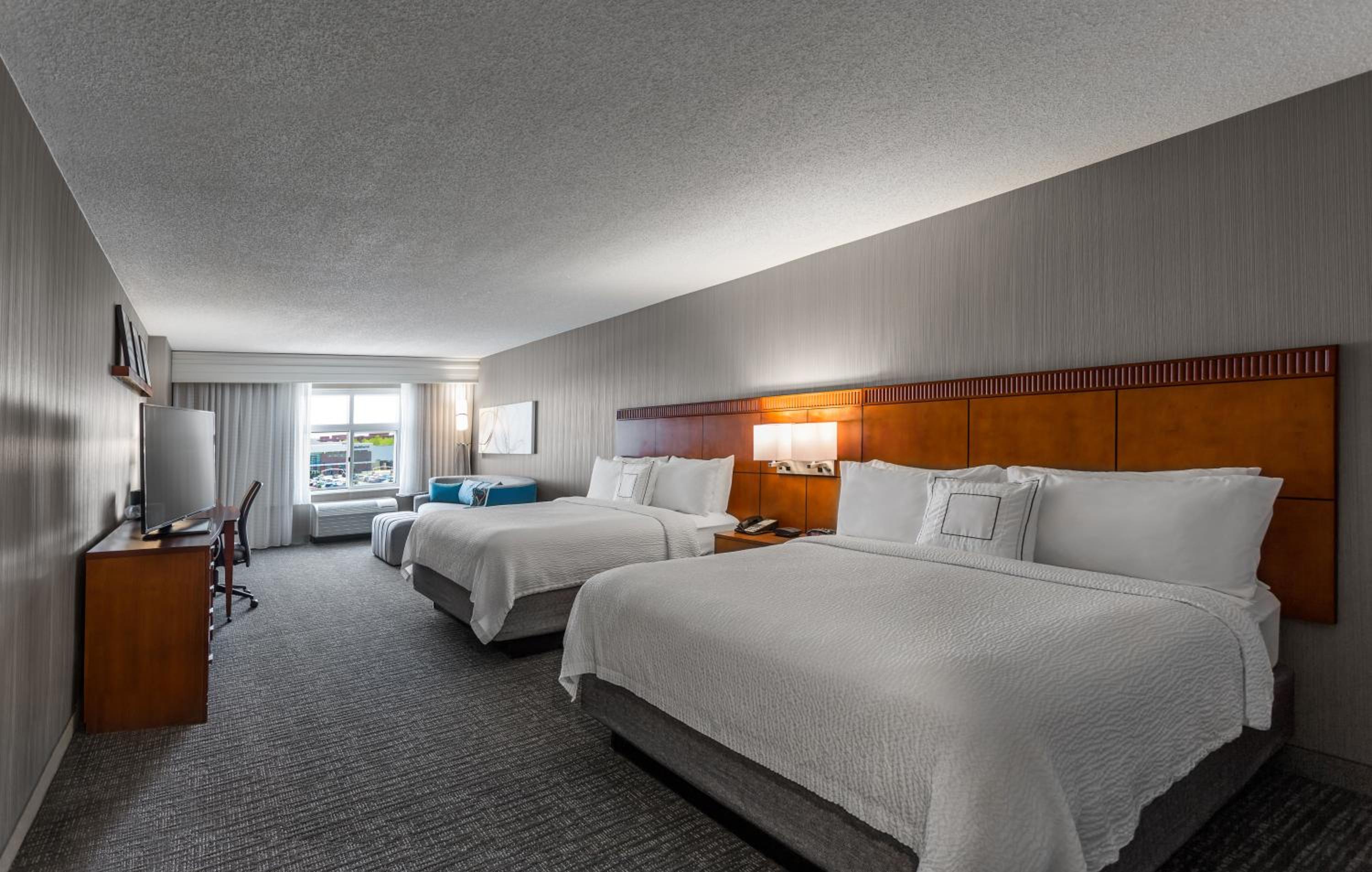Queen Room with Two Queen Beds and City View