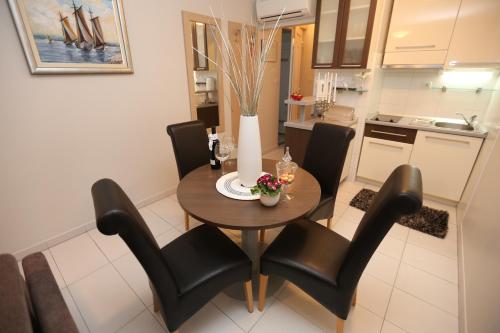 Family One-Bedroom Apartment with Balcony photo 3