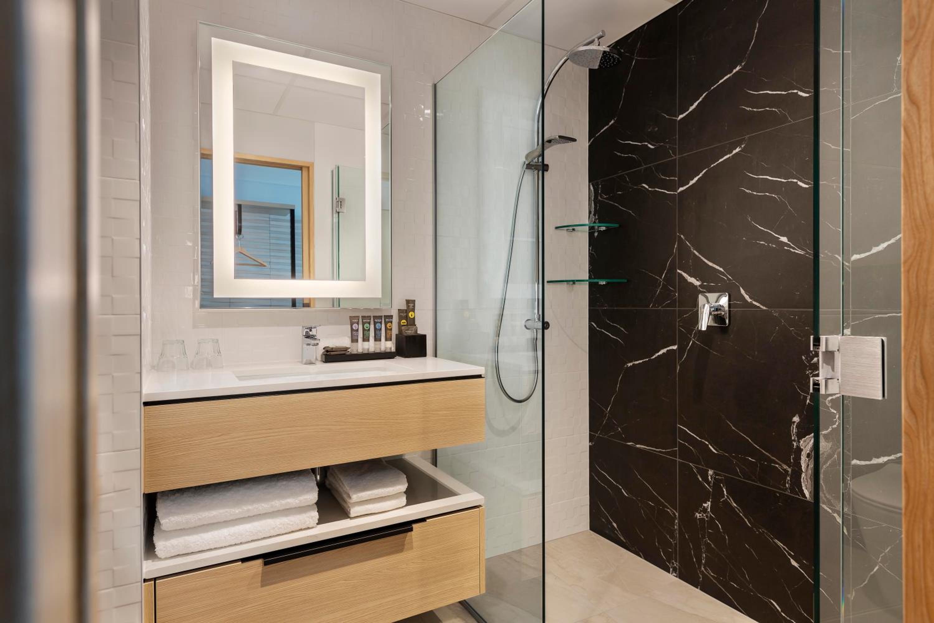 Executive King Room - Photo 5