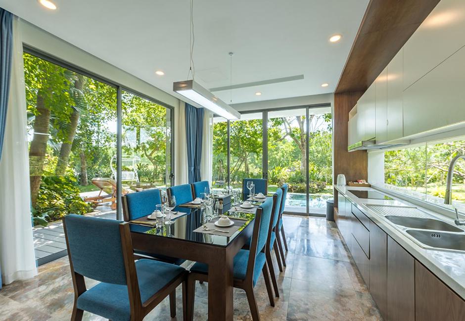 Three-Bedroom Villa photo 2