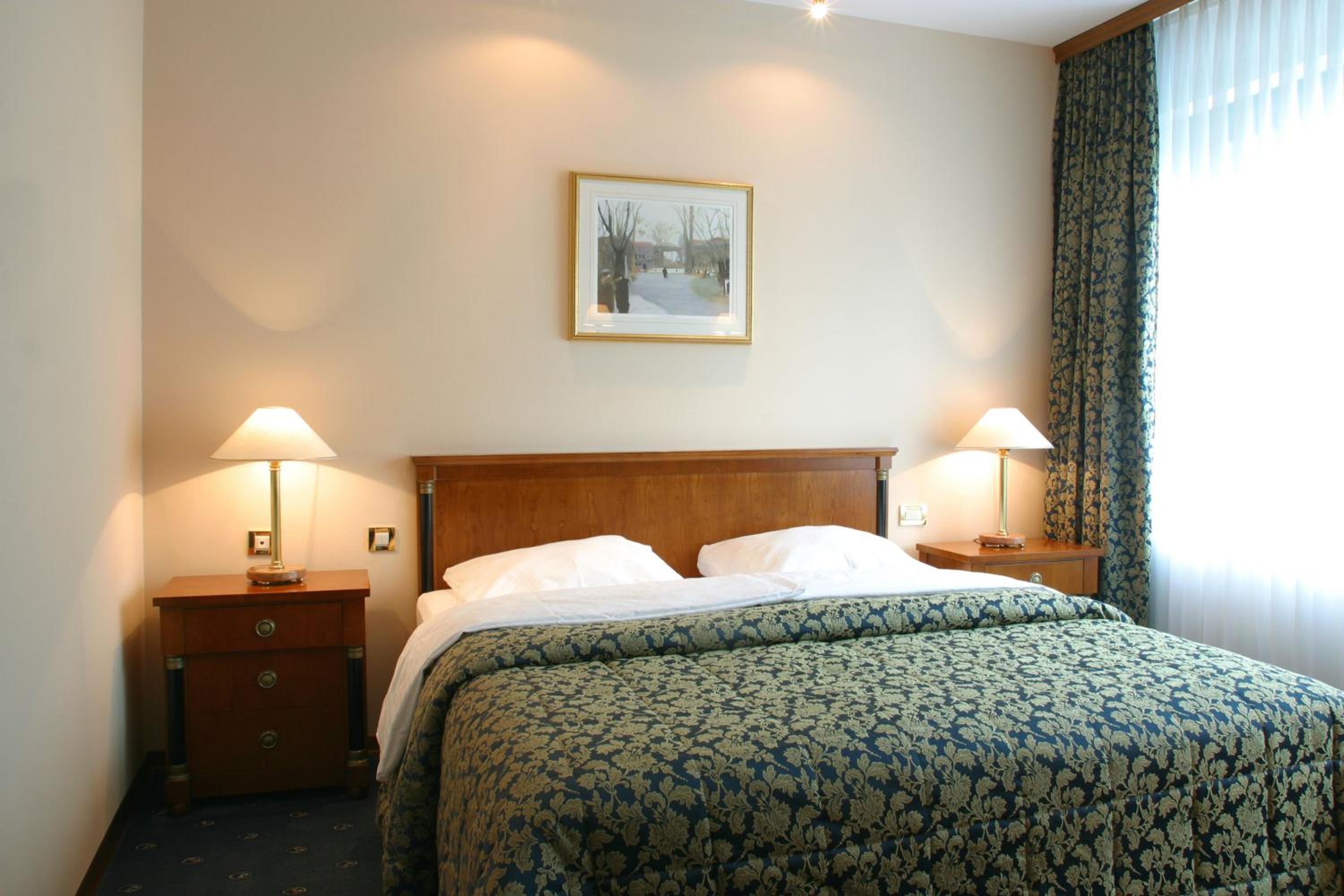 Suite - Photo 2