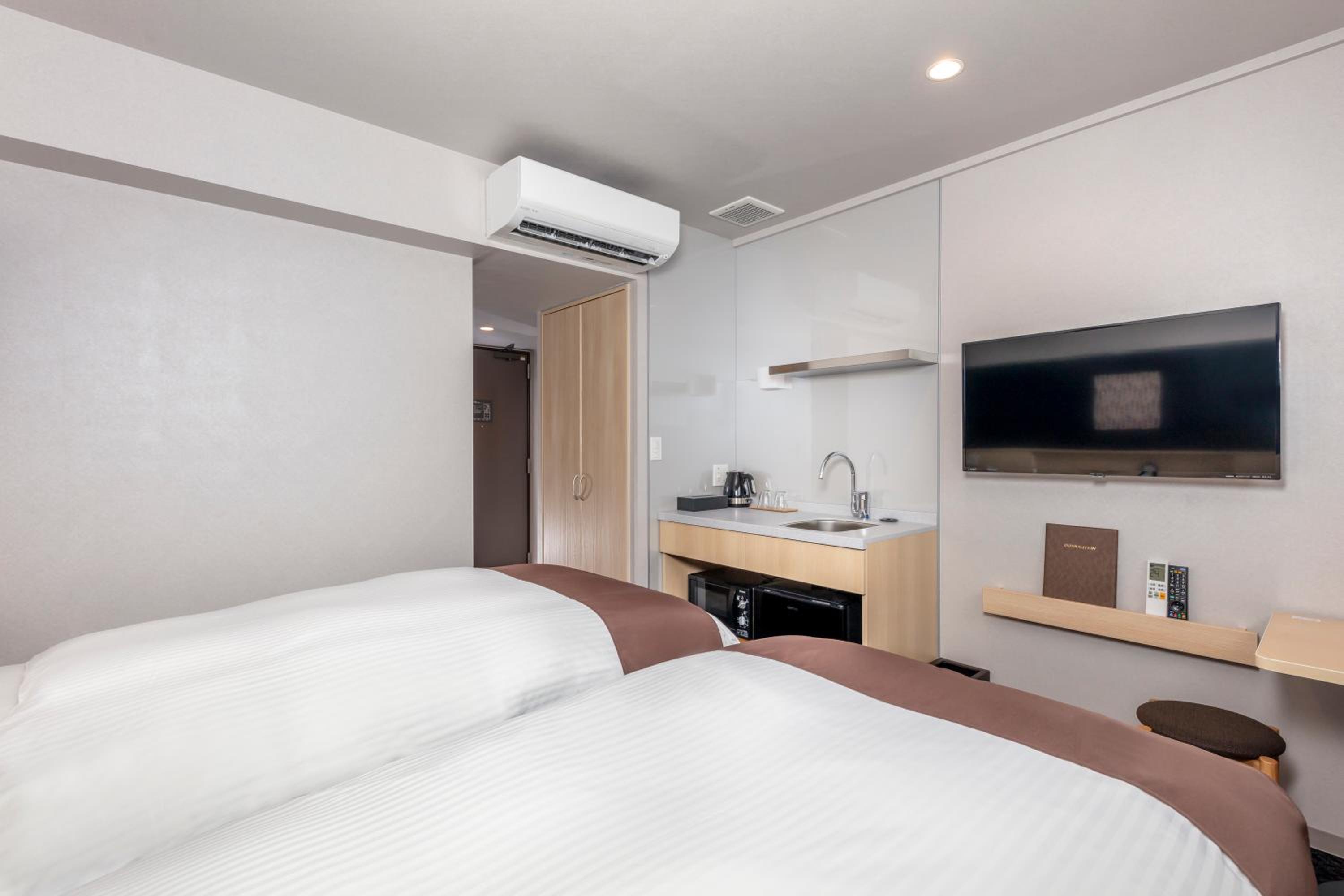 Standard Twin Room - Photo 2