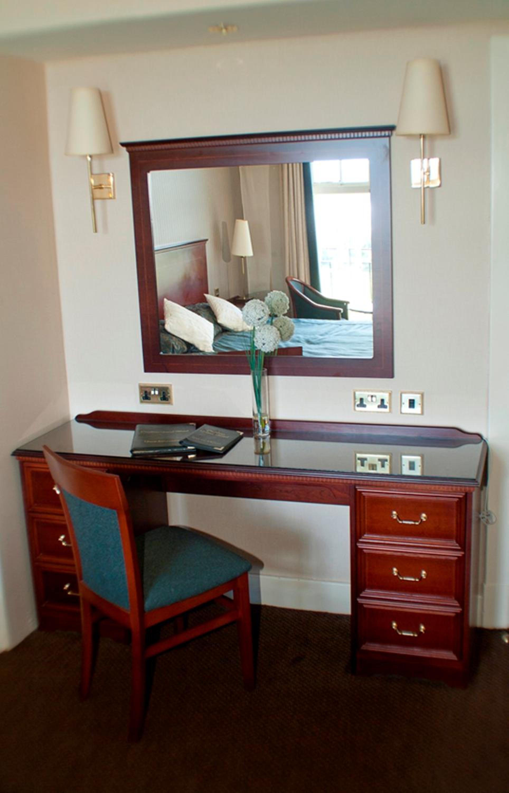 Superior Double Room with Sea View - Photo 4