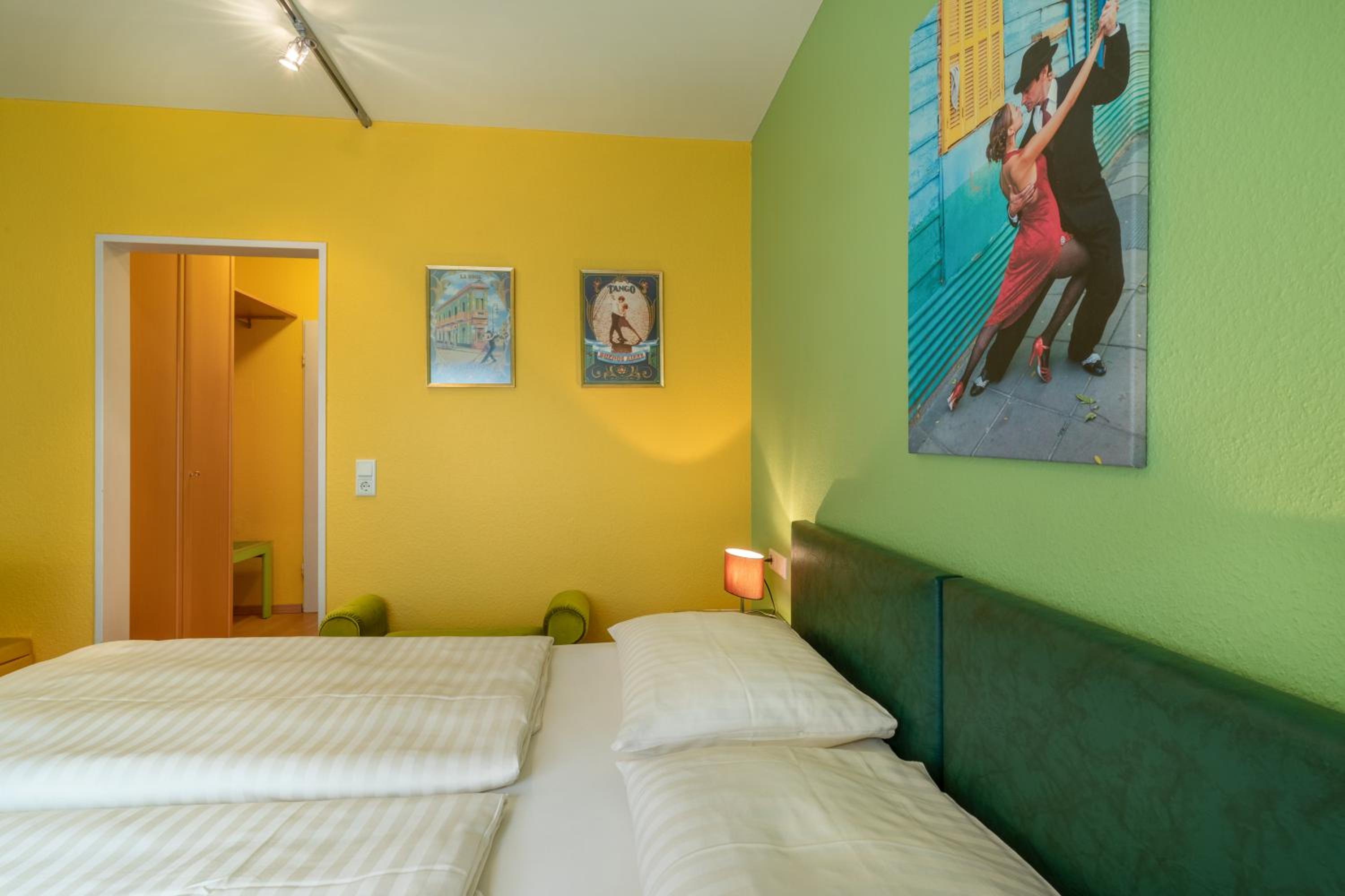 Double Room - Photo 8