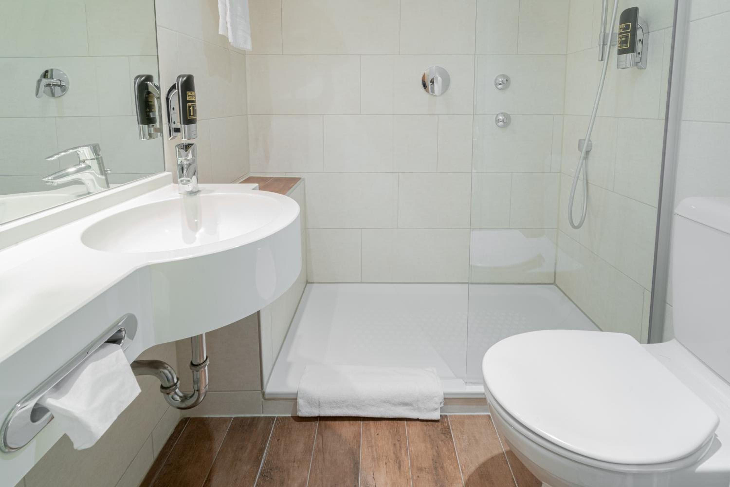 Comfort Single Room - Photo 13