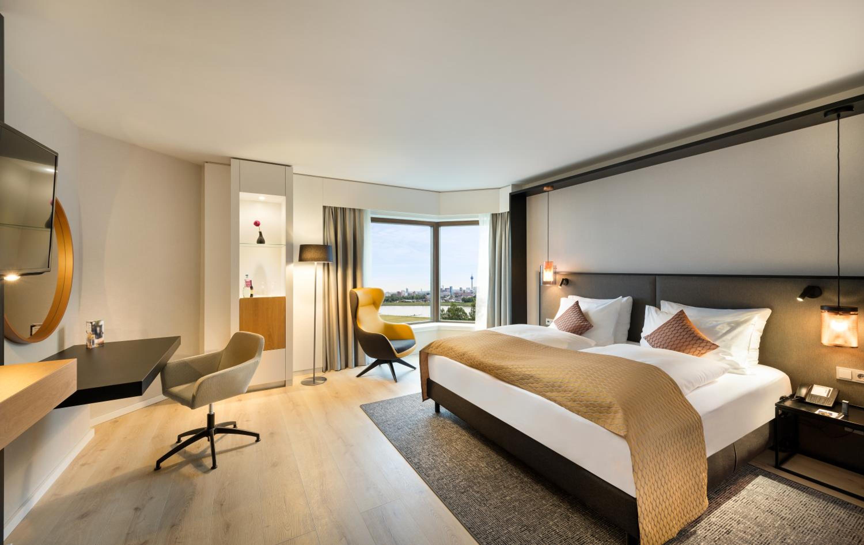 Premium King Room - Photo 1