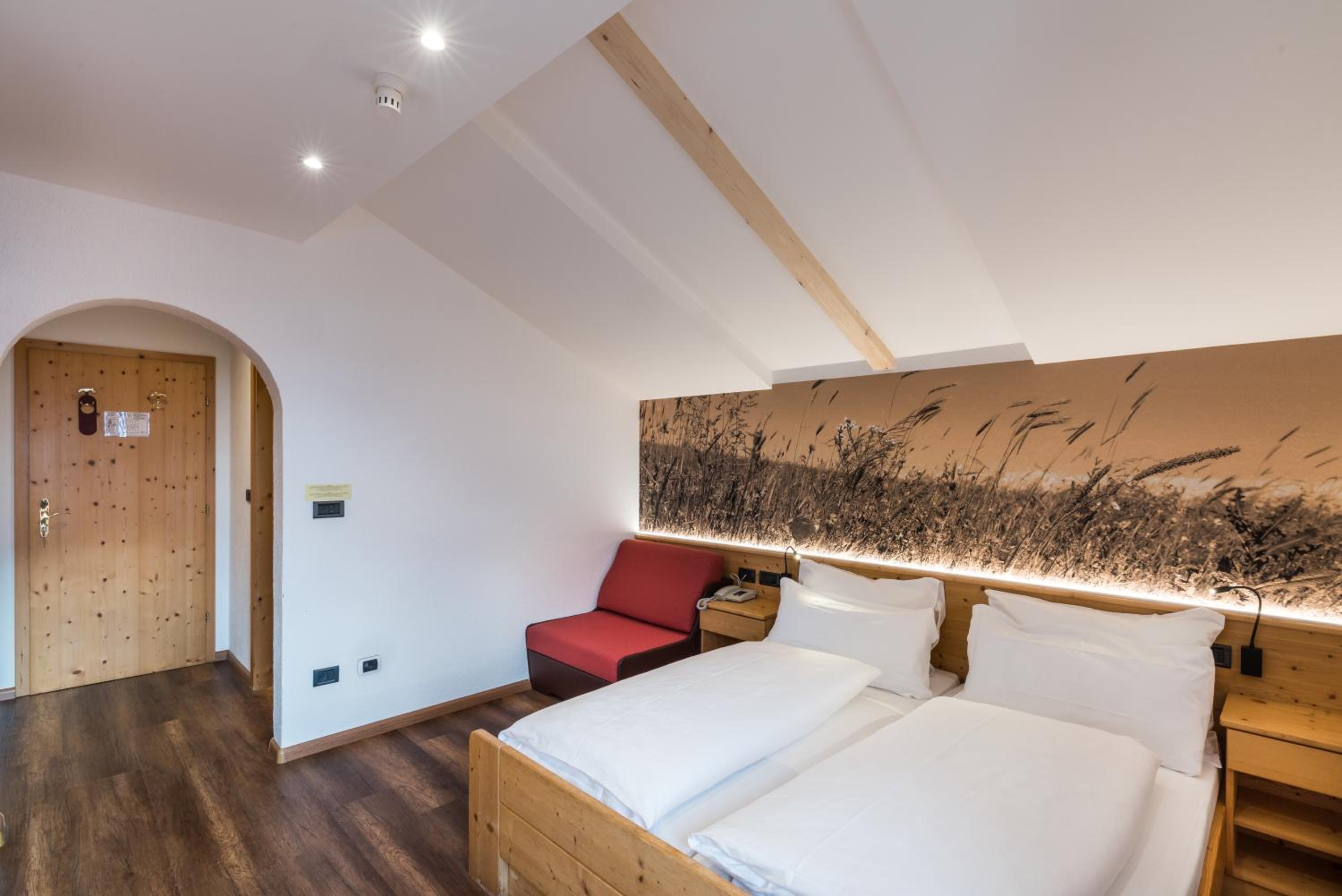 Deluxe Double Room - Photo 4