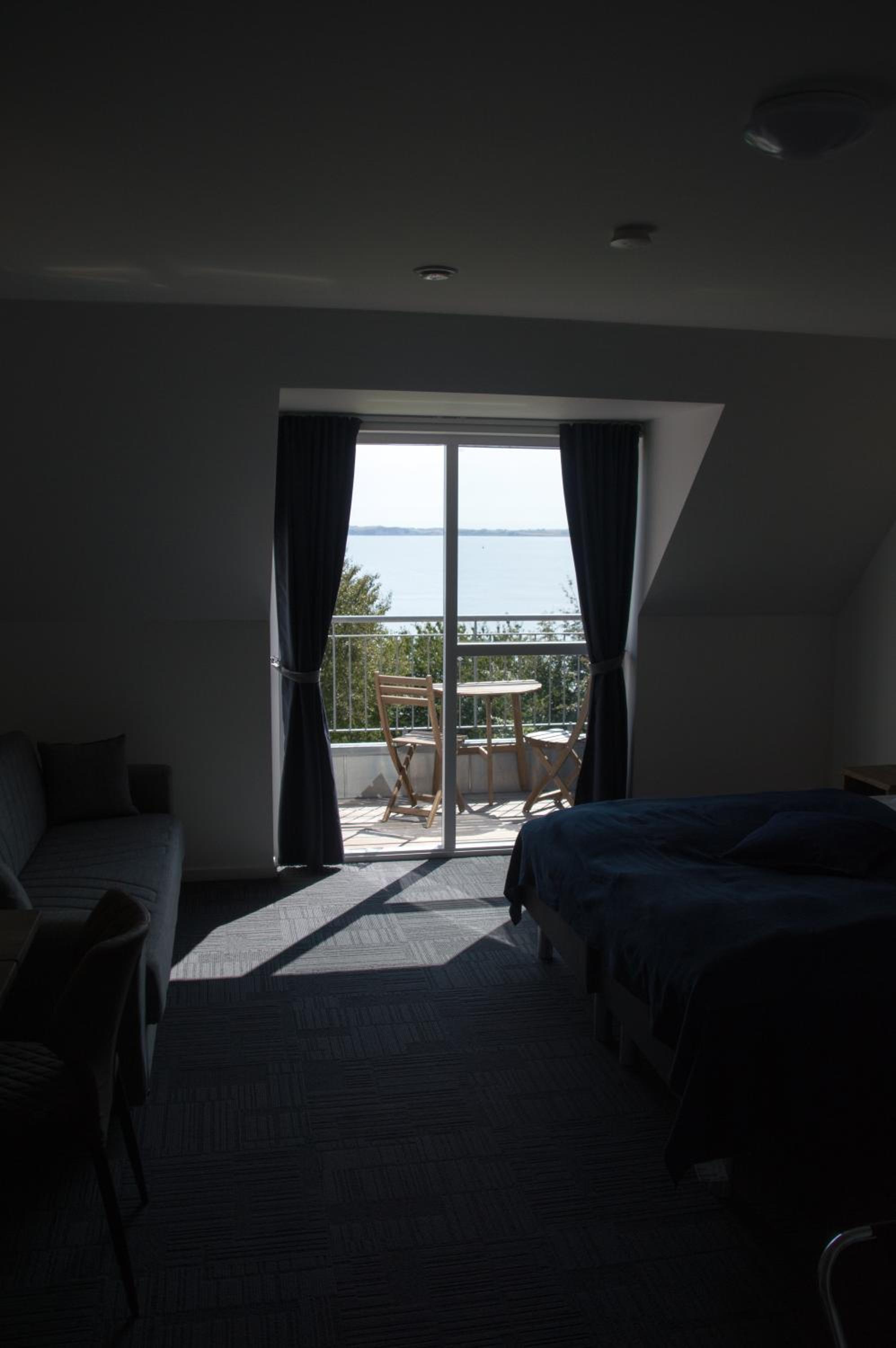 Family Room with Sea View - Photo 5