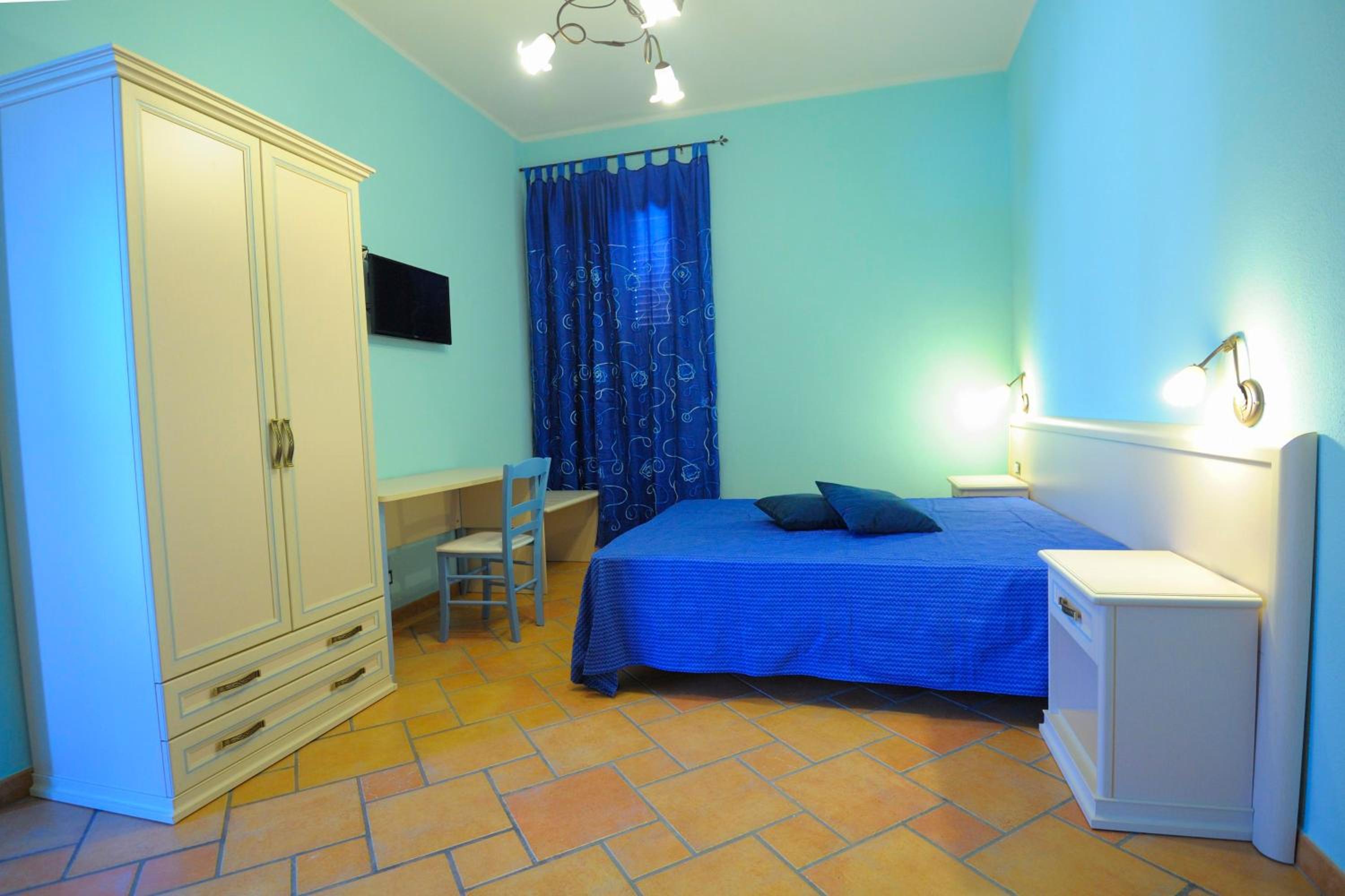 Quadruple Room - Photo 1