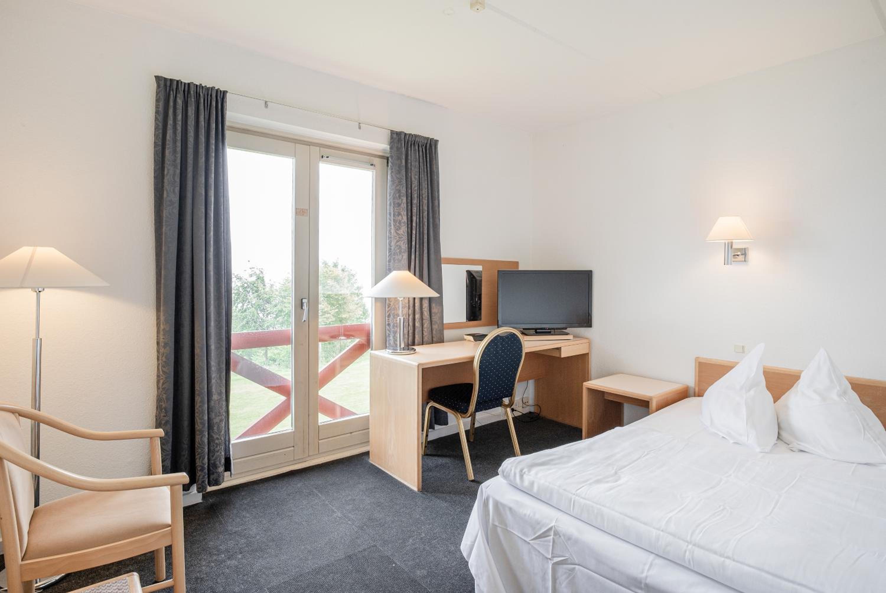 Double or Twin Room - Photo 2