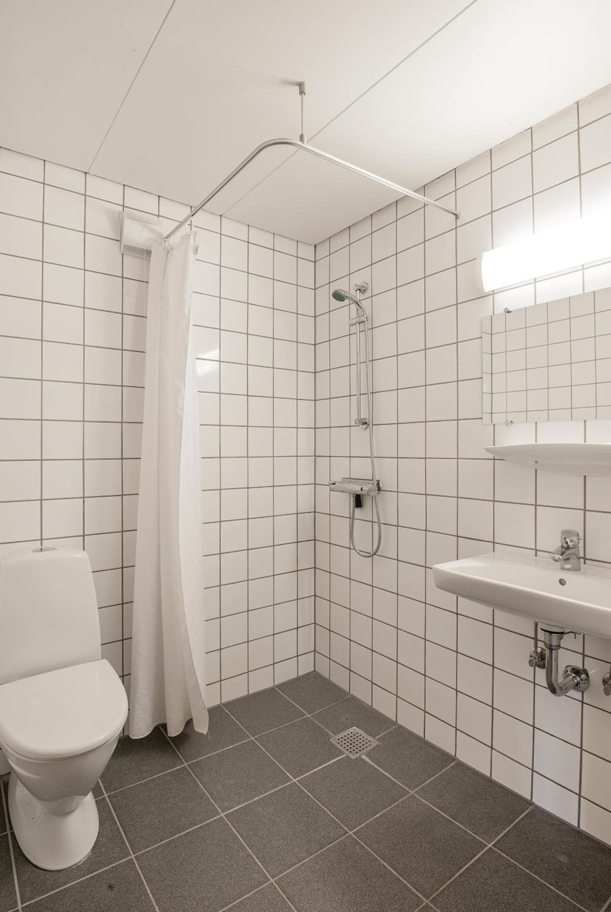 Double or Twin Room - Photo 3