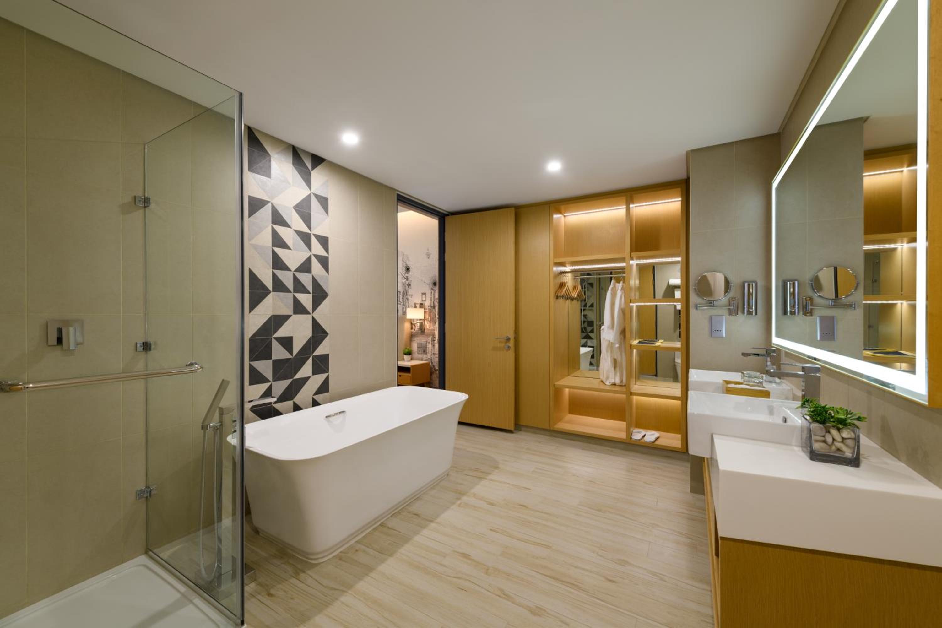 Two Bedroom Suite - Photo 3
