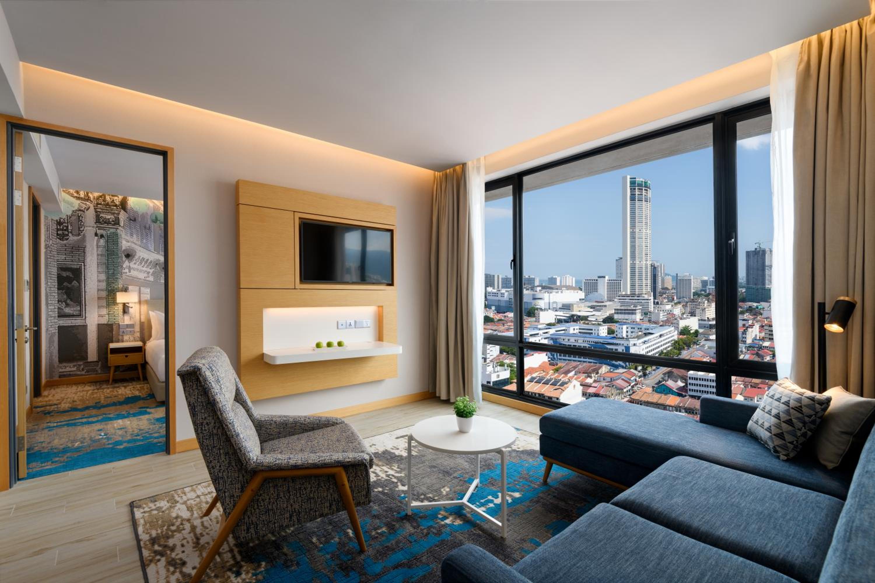 Two Bedroom Suite - Photo 4