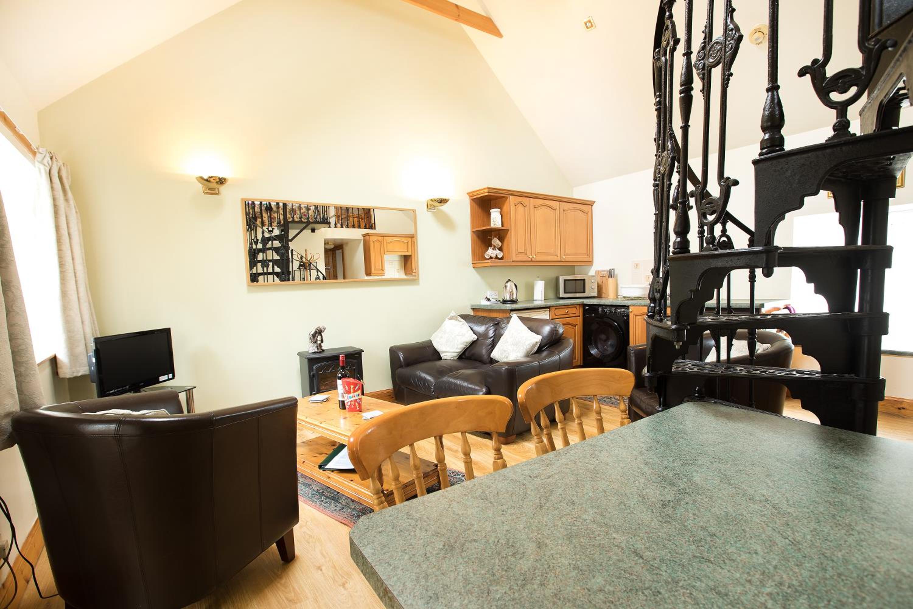 Two-Bedroom House photo 3