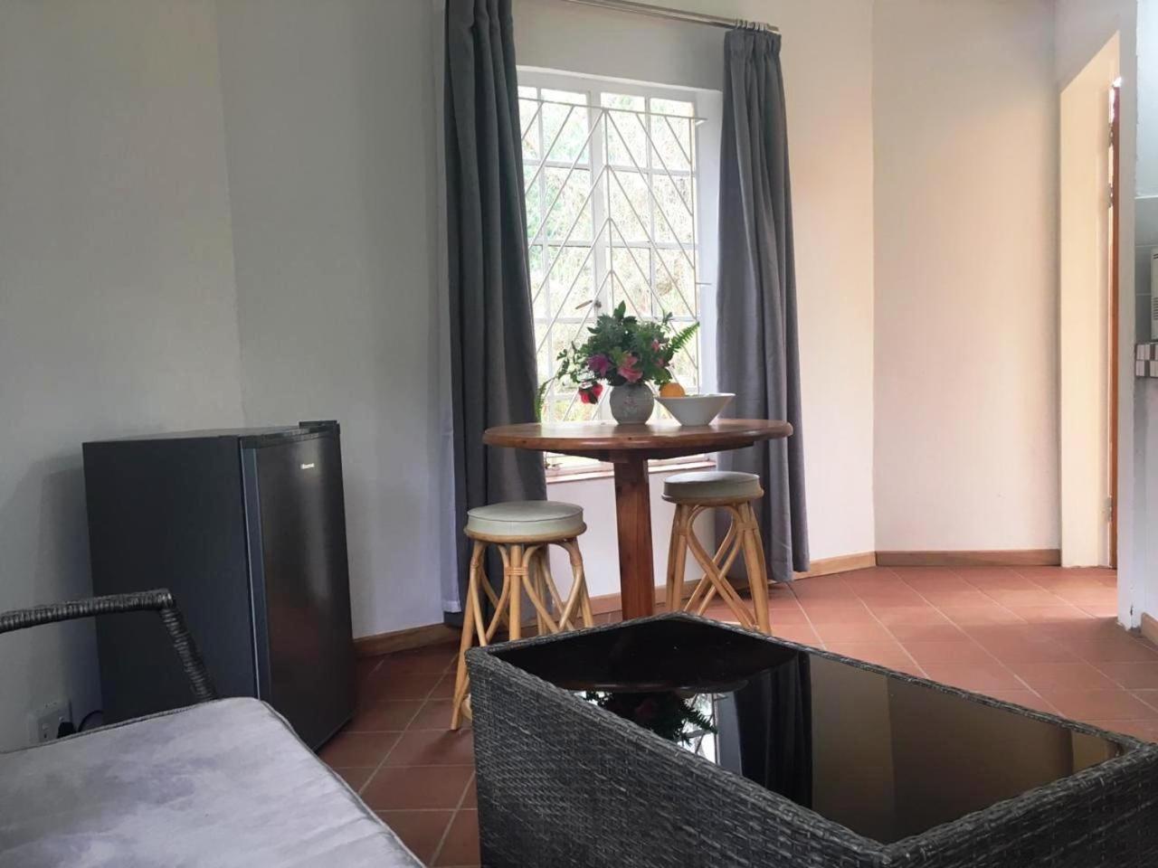 Double Room with Garden View - Photo 2