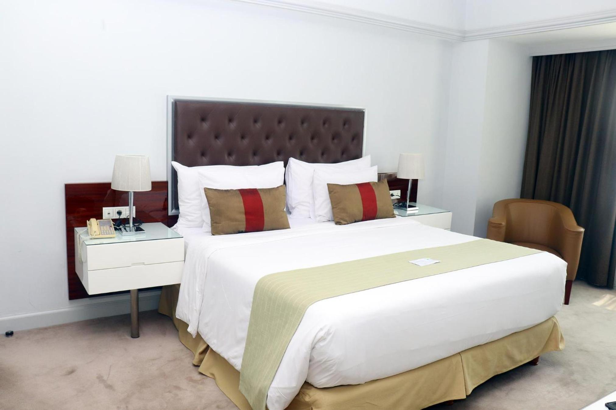 One-Bedroom Suite - Non-Smoking - Photo 6