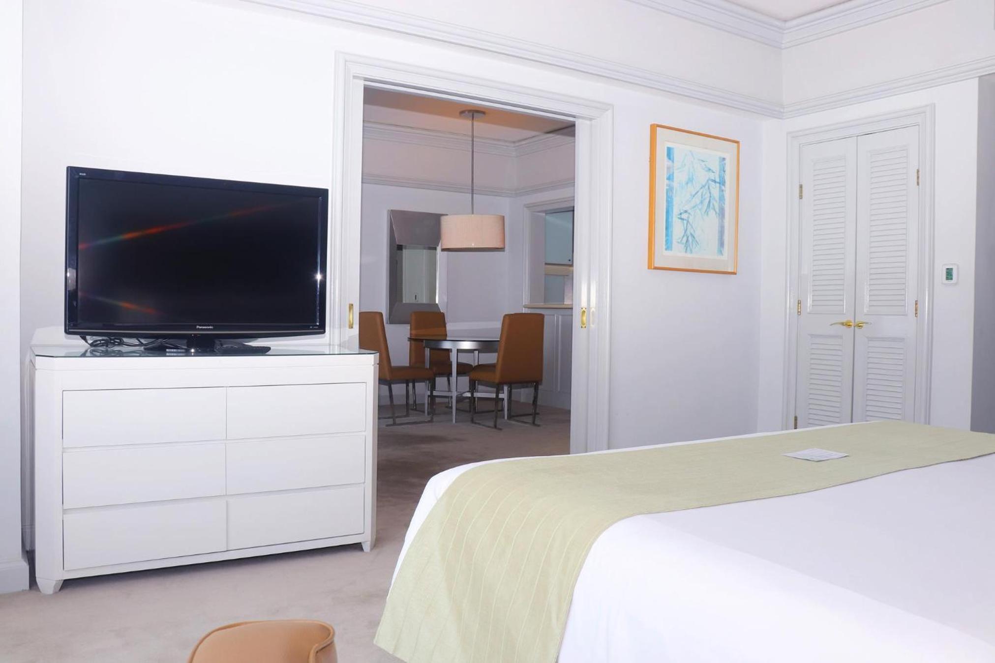 One-Bedroom Suite - Non-Smoking - Photo 7