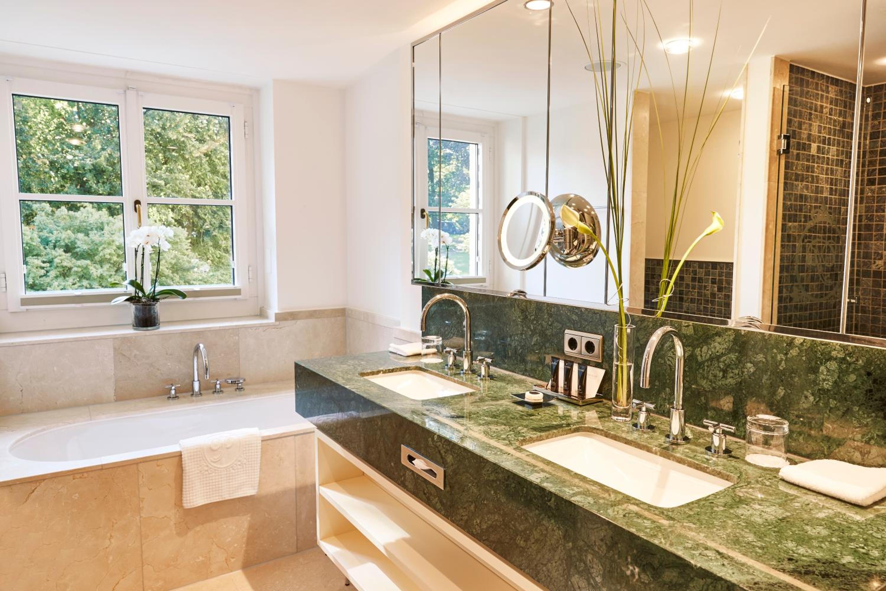 Executive Suite – Führungssuite photo
