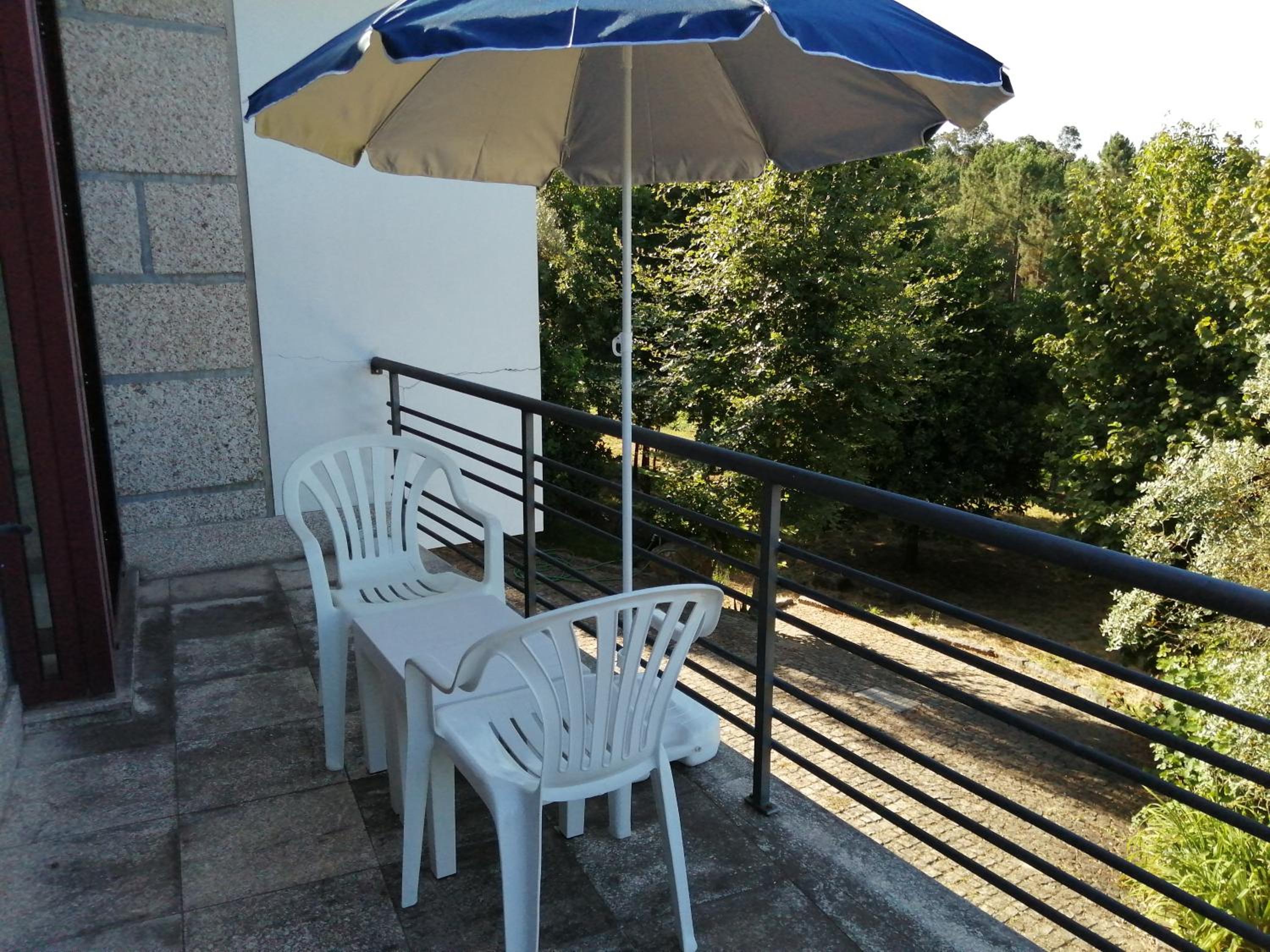 Double Room with Balcony - Photo 2