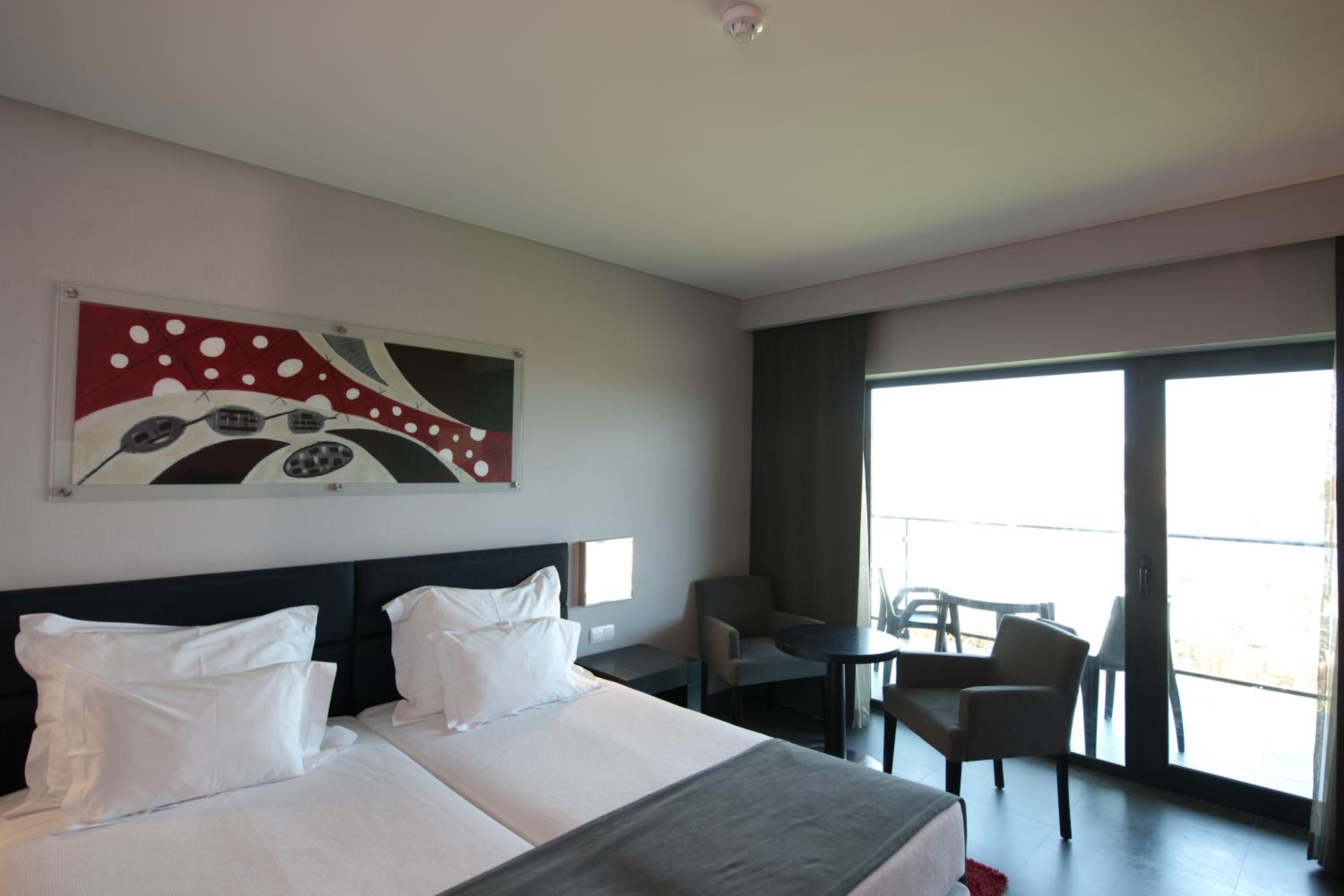 Family Suite (3 Adults) thumbnail 5