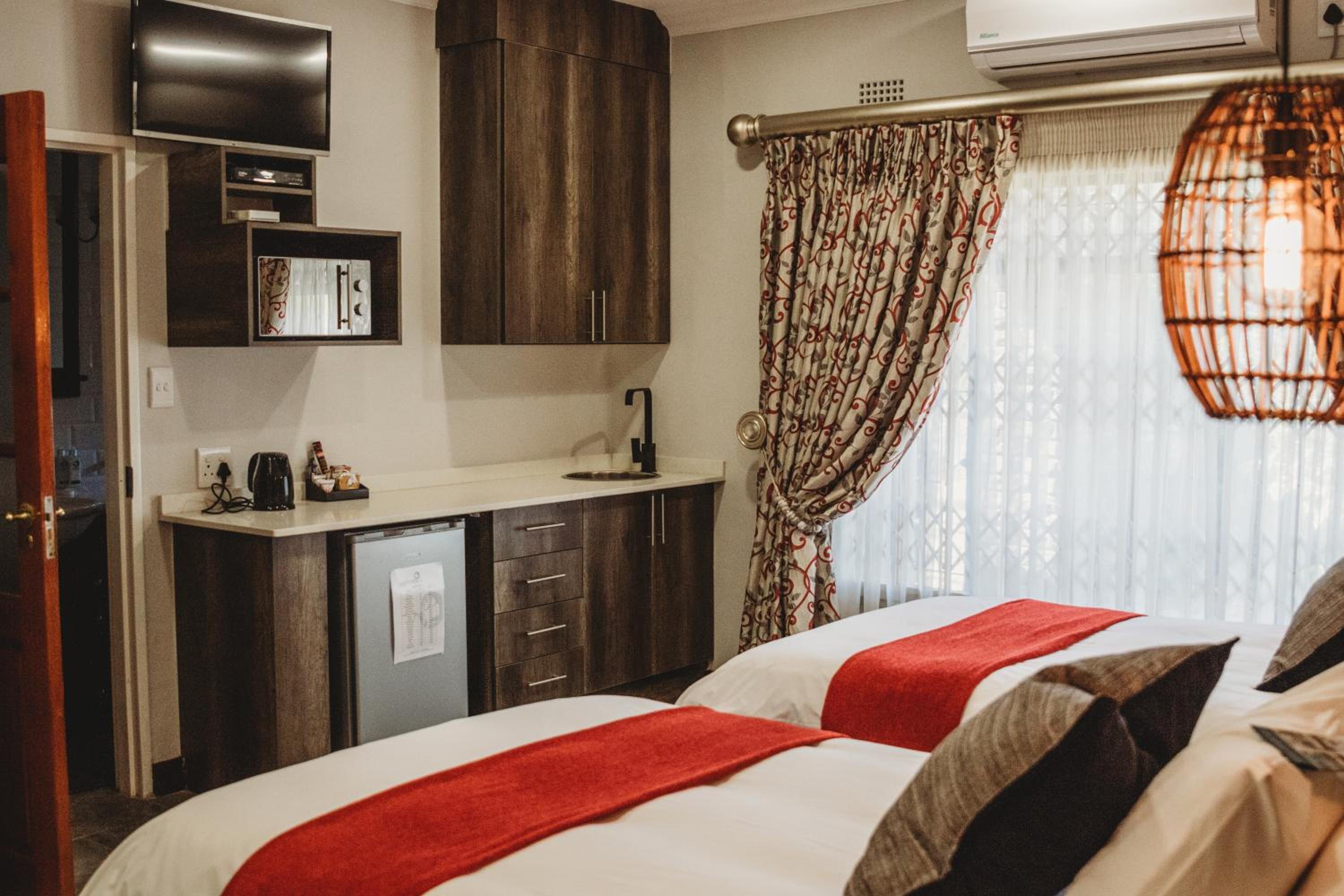 Twin/Double Room - Photo 3